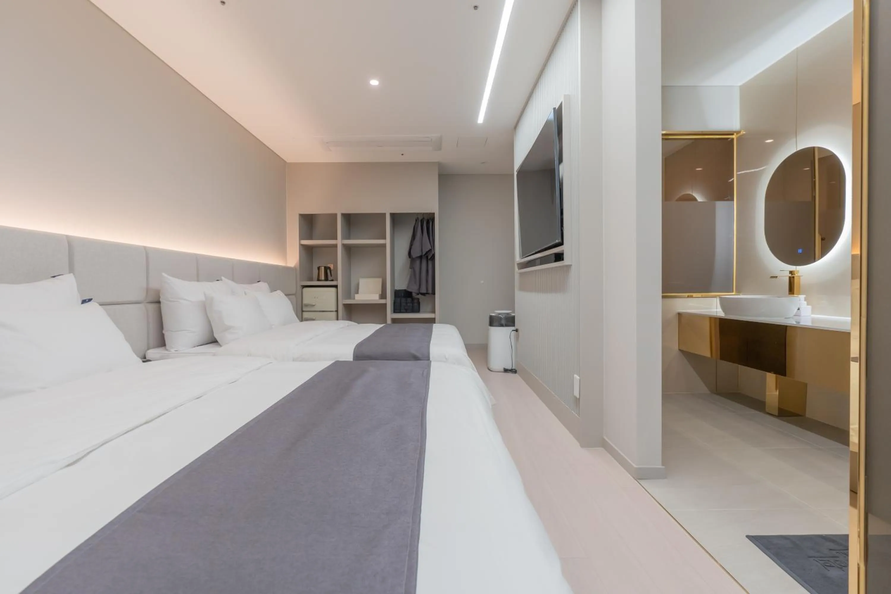 Triple Room in Denbasta Central Hotel Seomyeon