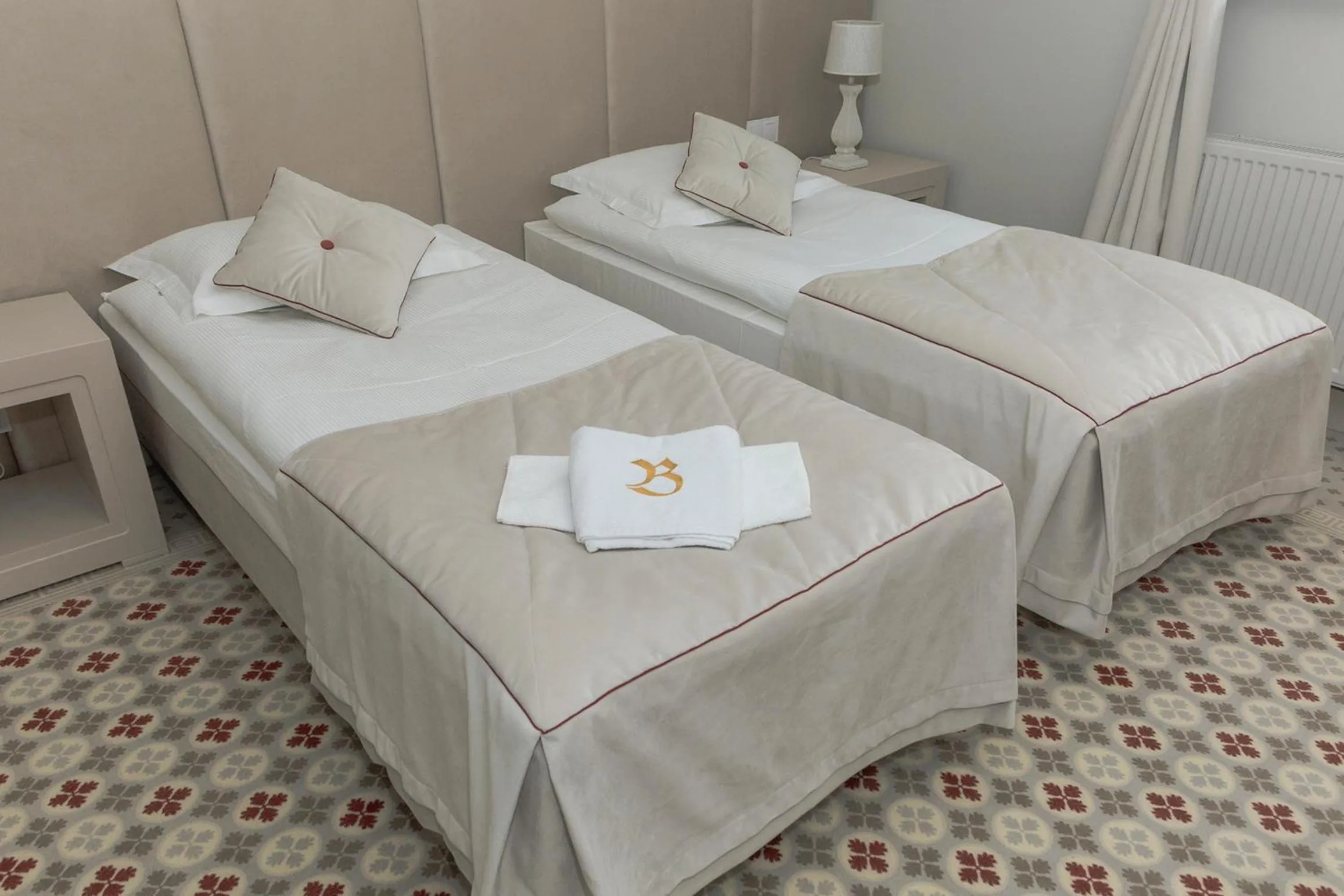 Large Twin Room - single occupancy in Baśniowa