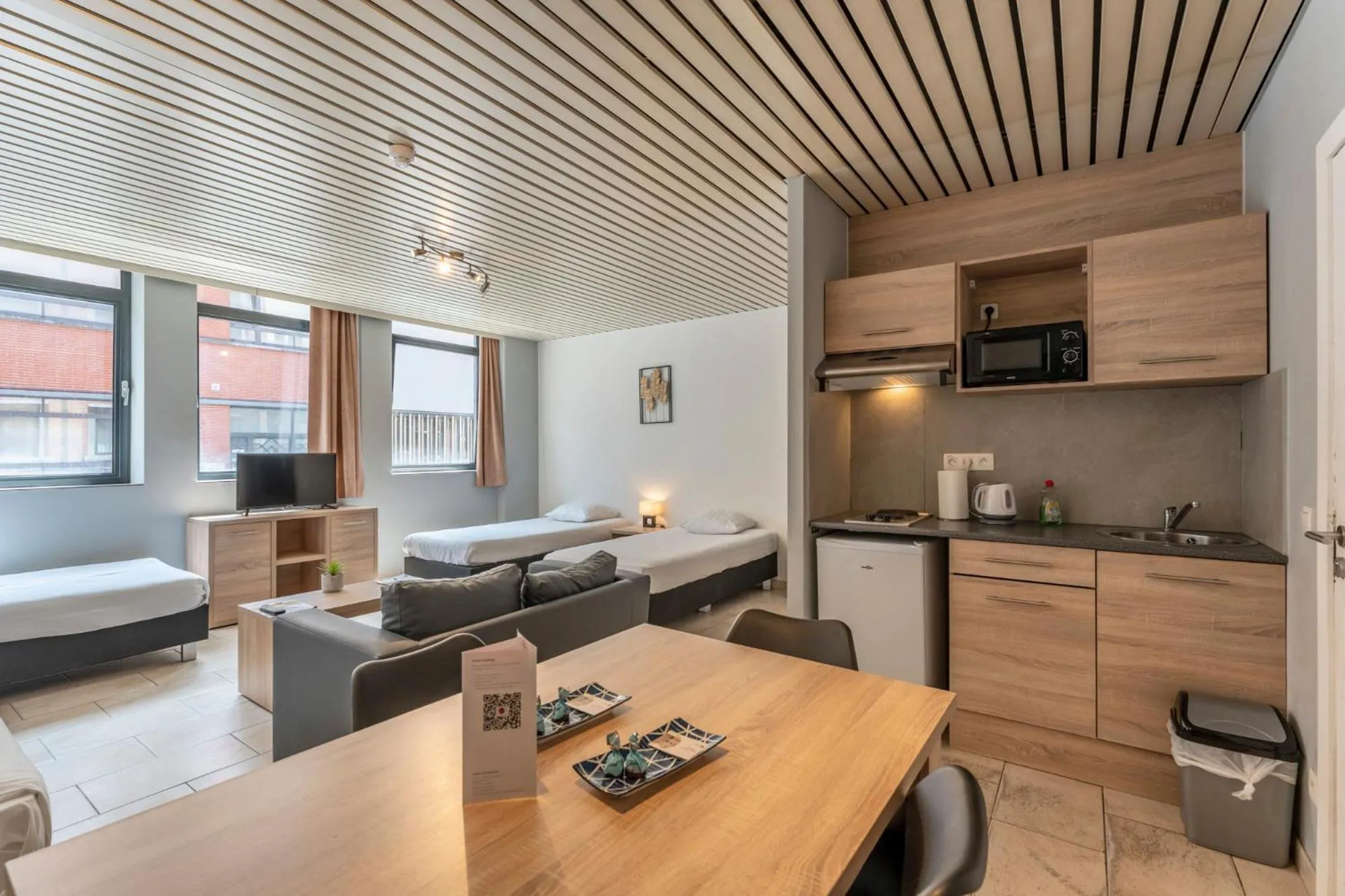 Family Apartment (4 Adults) in Condo Gardens Brussels