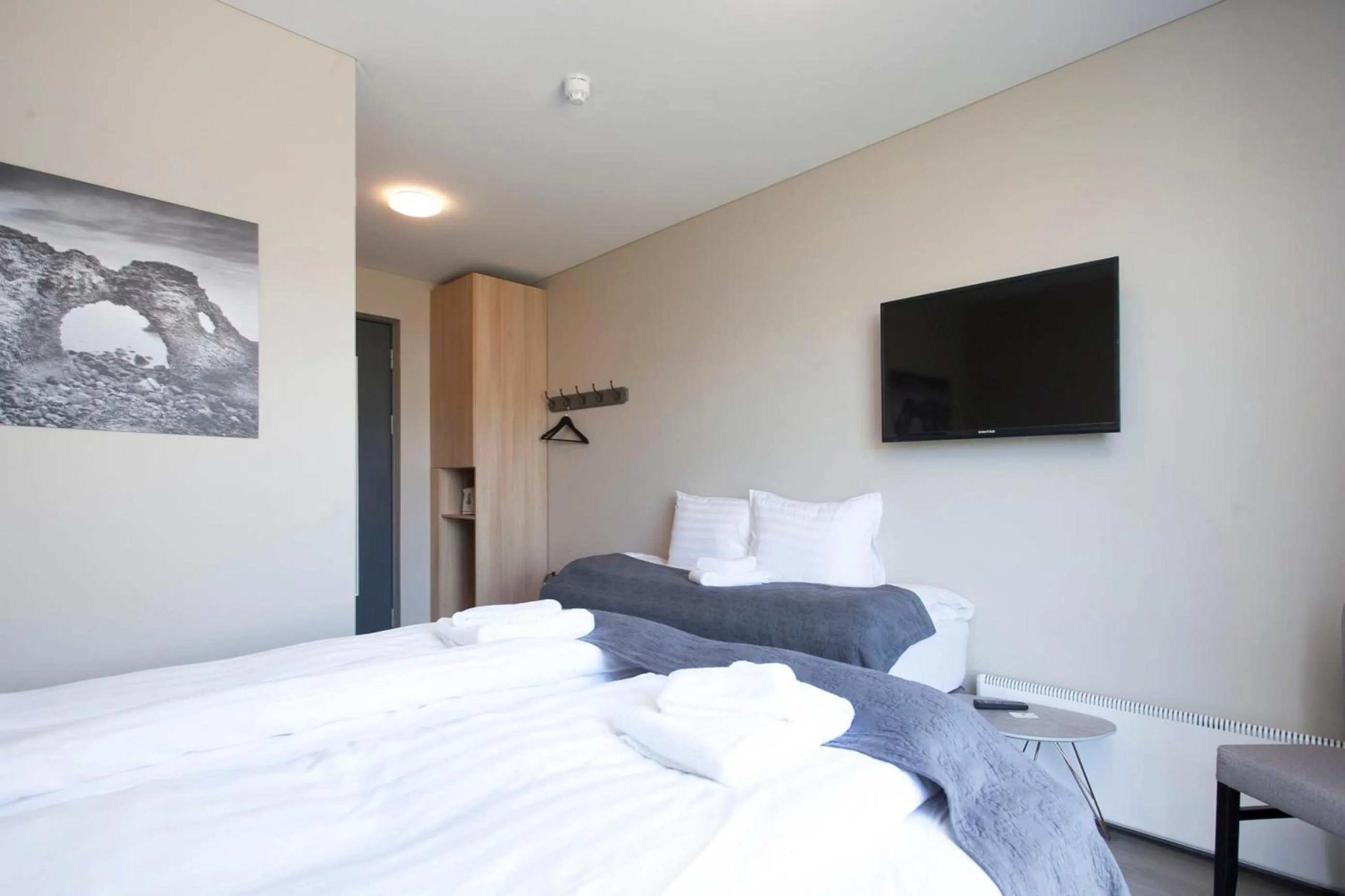 Comfort Triple Room in Arnarstapi Hotel