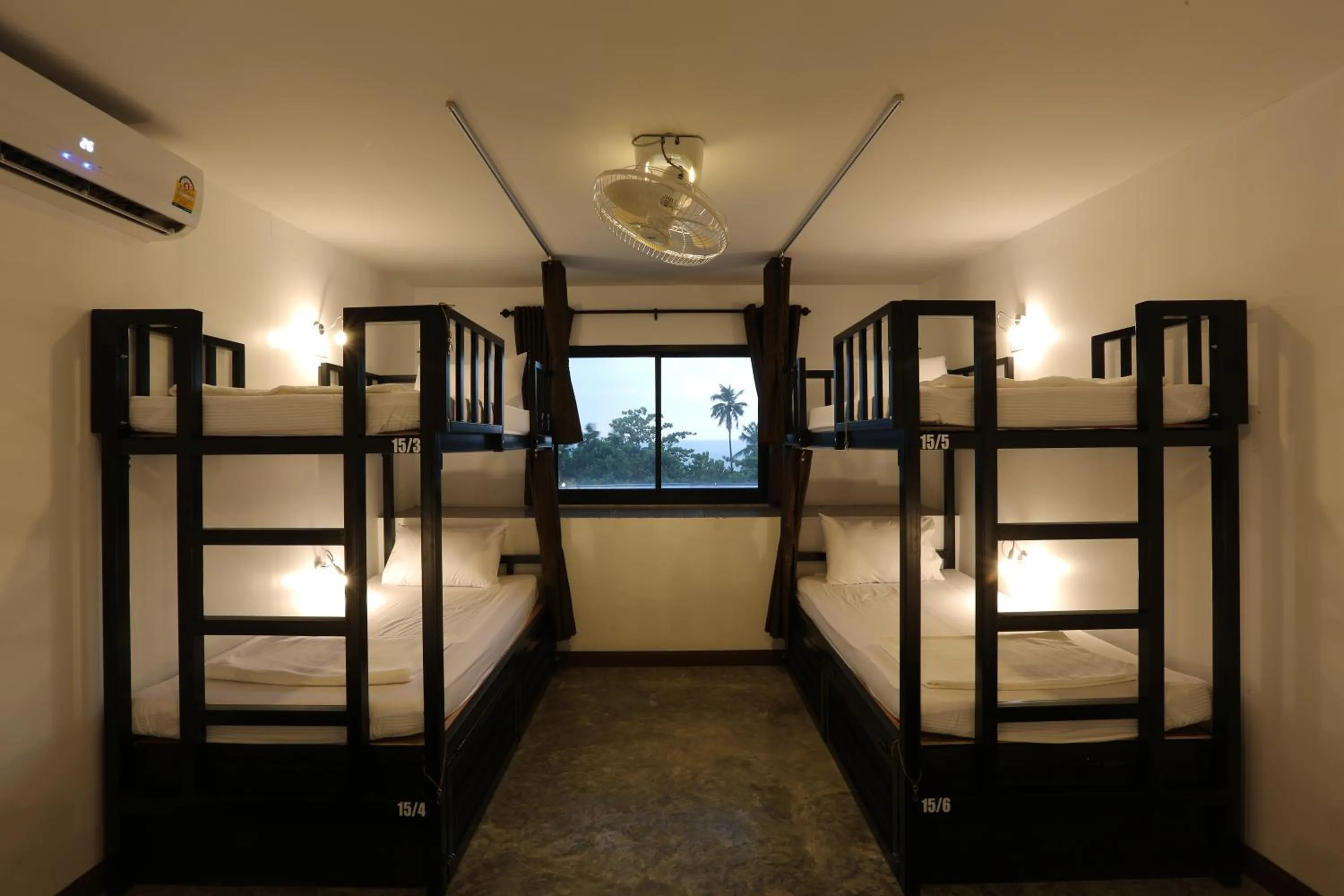 Bed in 10-Bed Female Dormitory Room in Balcony Party Hostel - 18-40