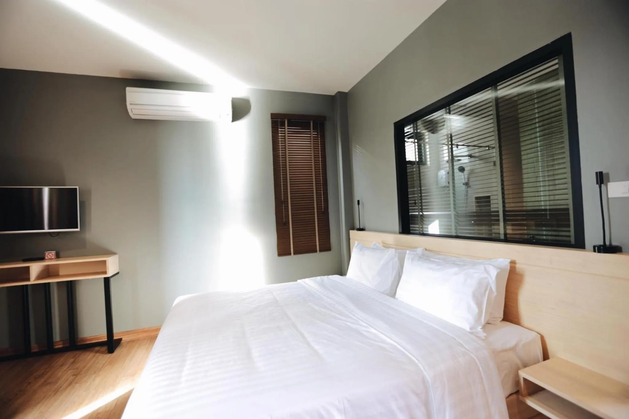 Superior King Room in Riverawan Hotel