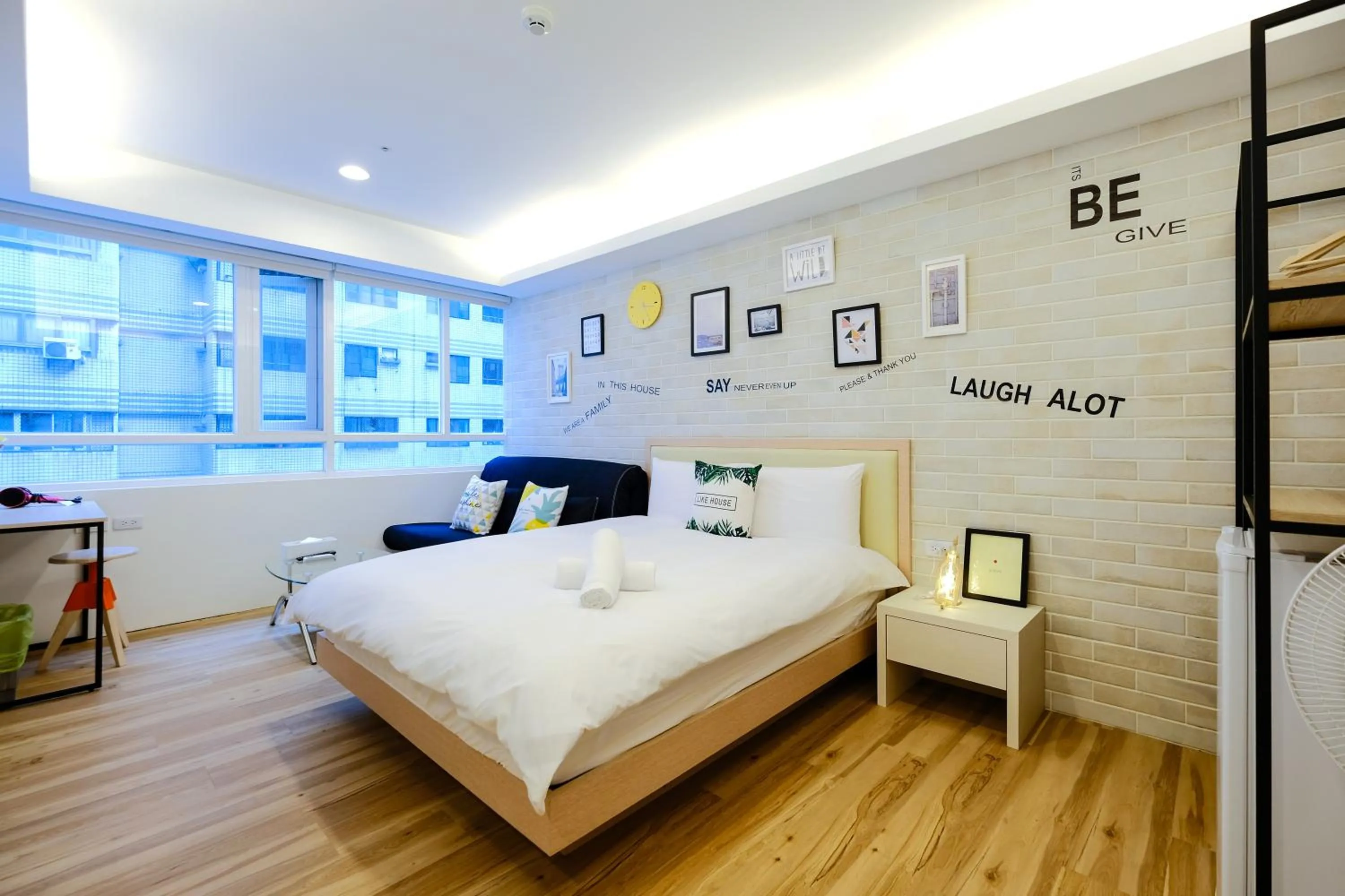 Double Room in Color Fun inn