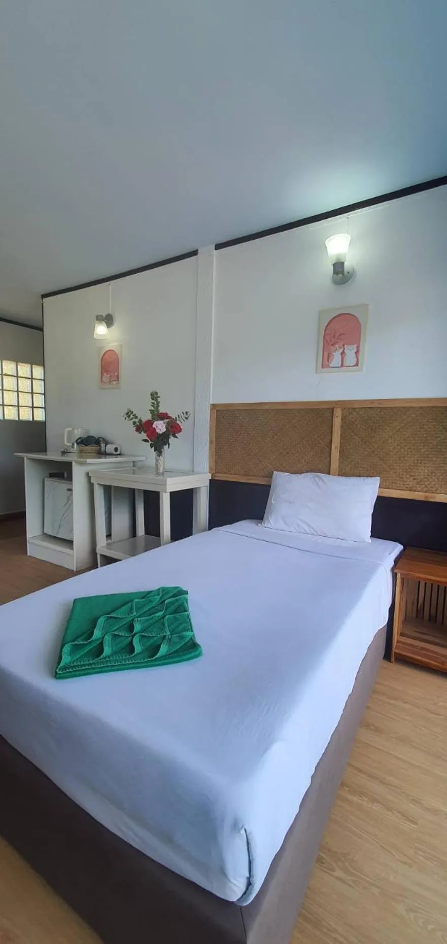 Standard Triple Room with Sea View in Phi Phi View Point Resort