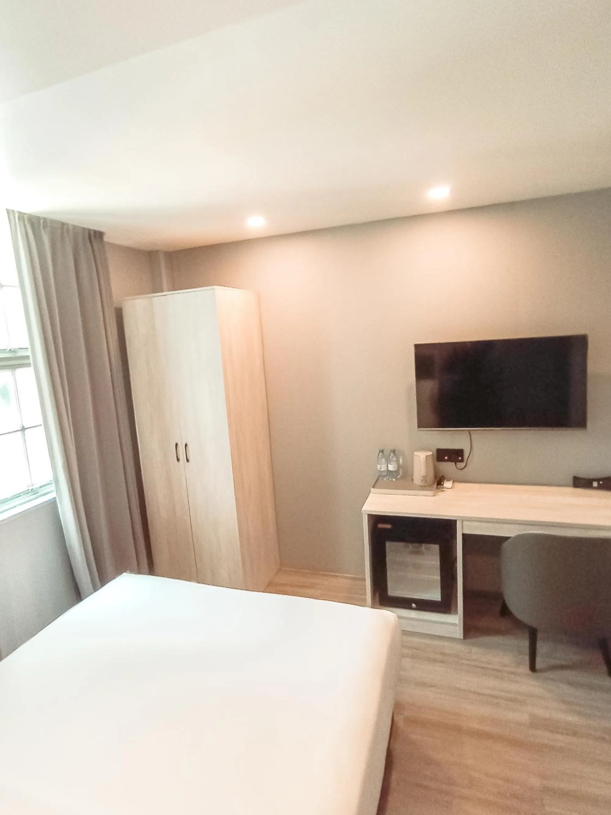 Deluxe Double Room with Free Airport Transfer in Starry Beach Inn