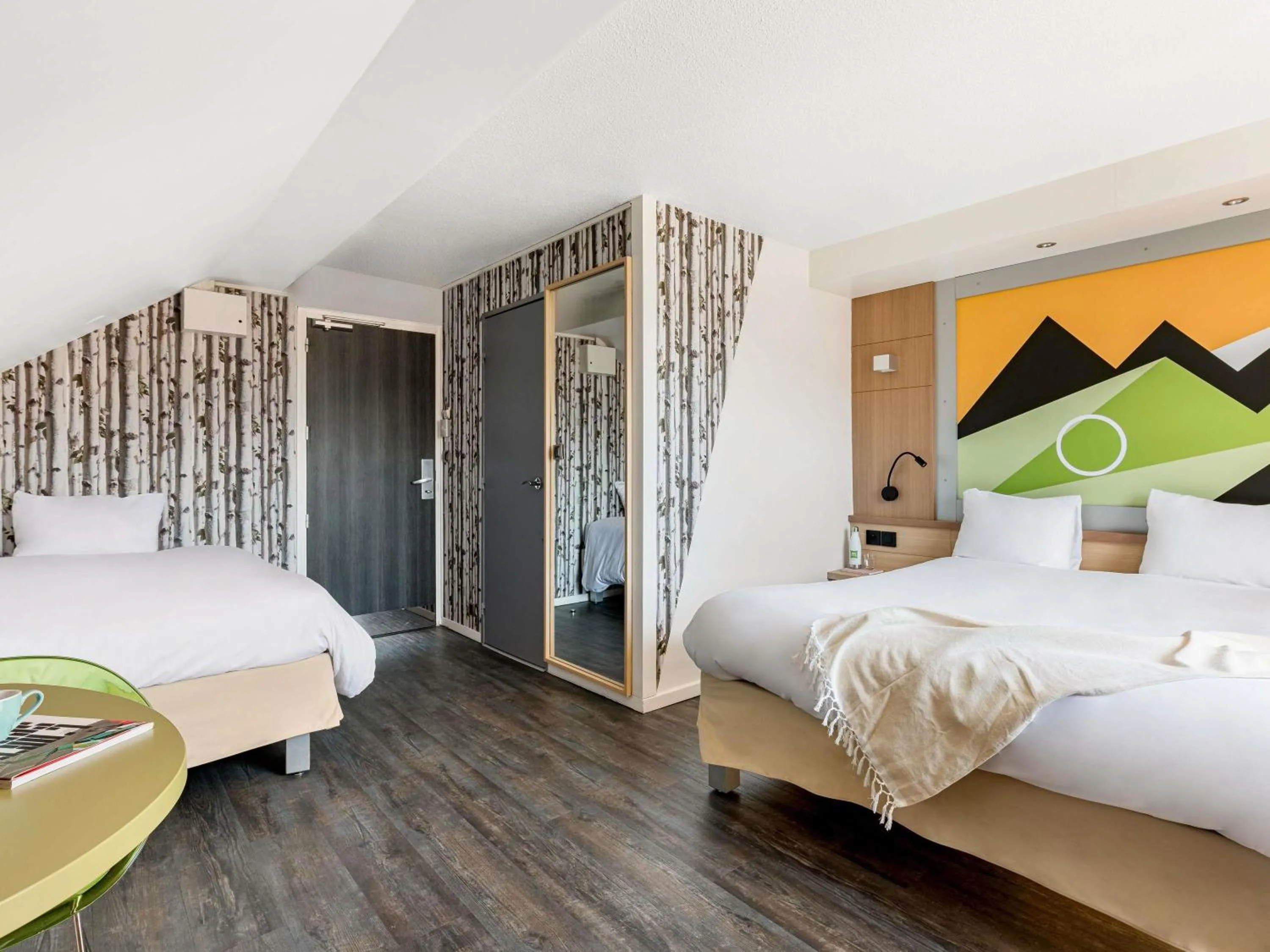 Standard Room with One Double Bed and One Single Bed in ibis Styles Annecy Centre Gare