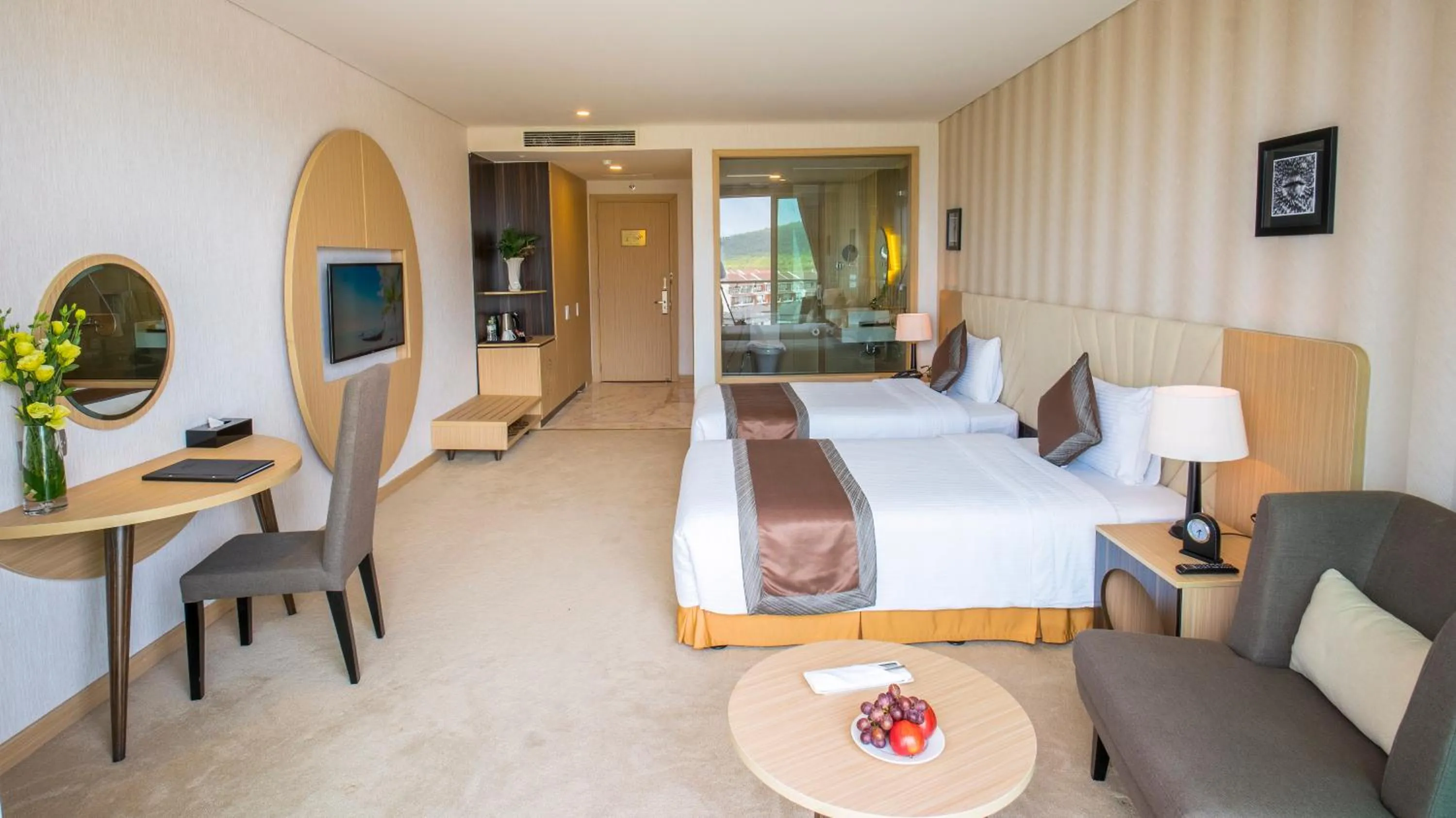 Deluxe Twin Room with Balcony and Mountain View - High Floor in Muong Thanh Luxury Phu Quoc Hotel