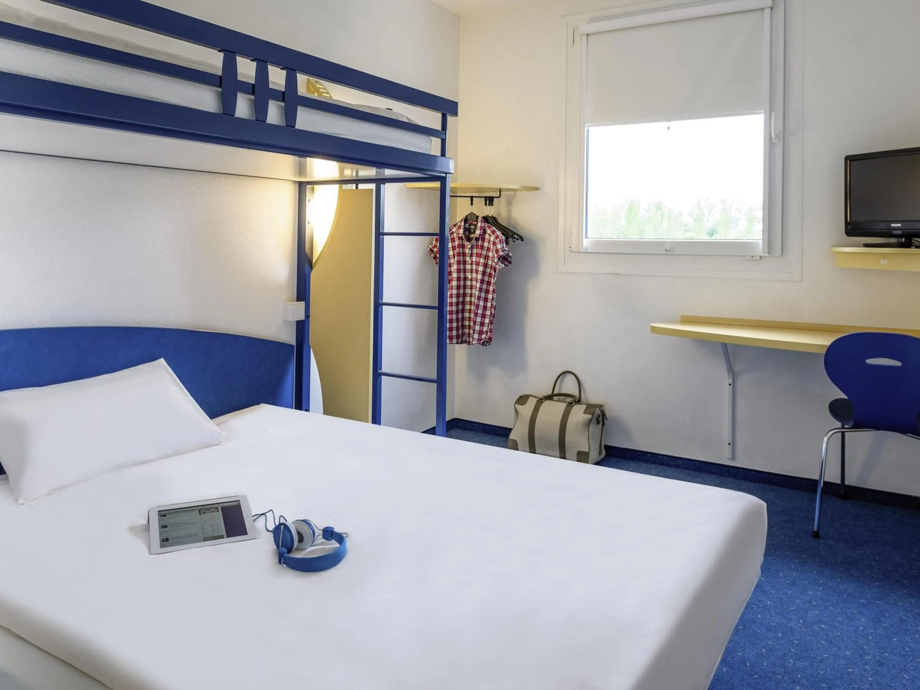Standard Double Room in ibis budget Aachen Raeren Grenze