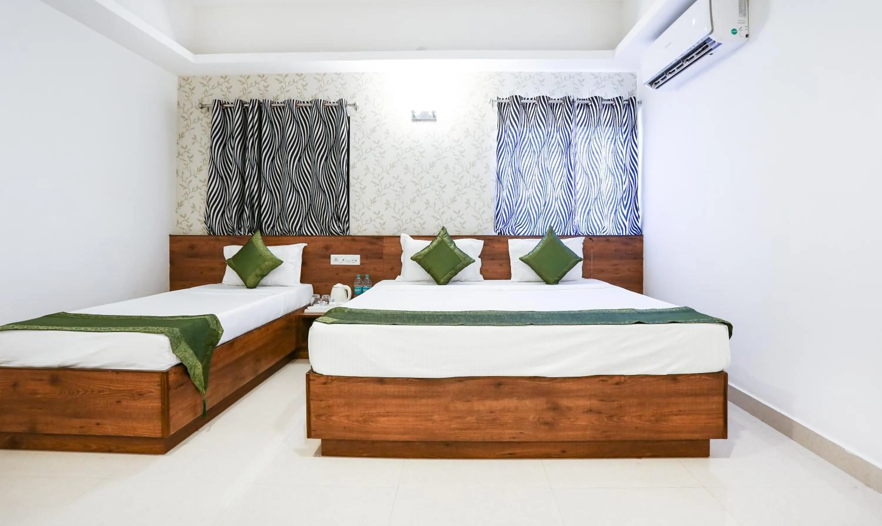 Superior Family Room - single occupancy in Treebo Comforts Inn, University Road Deralakatte