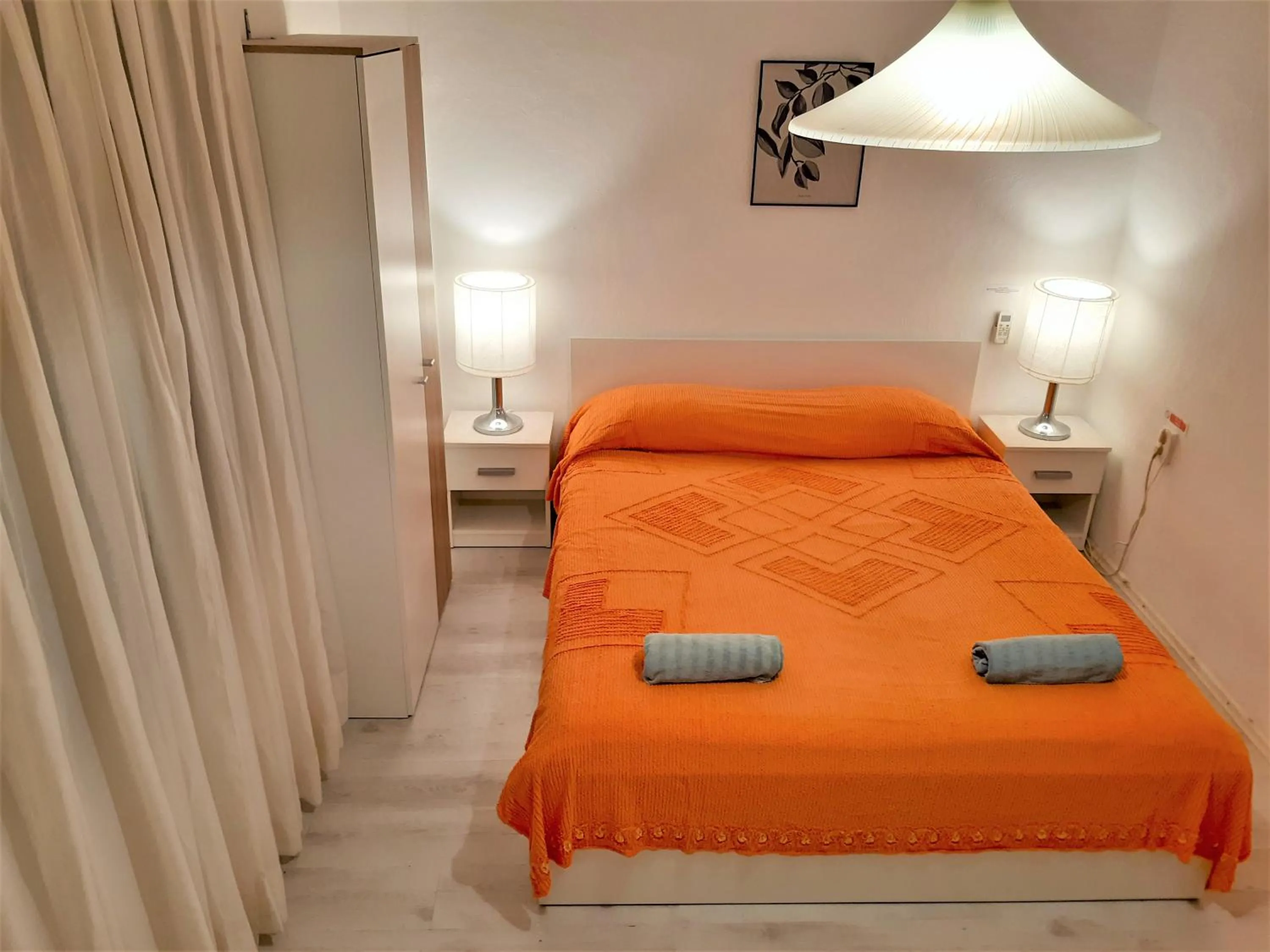 Quadruple Room with Private Bathroom in Dragan's Den Hostel