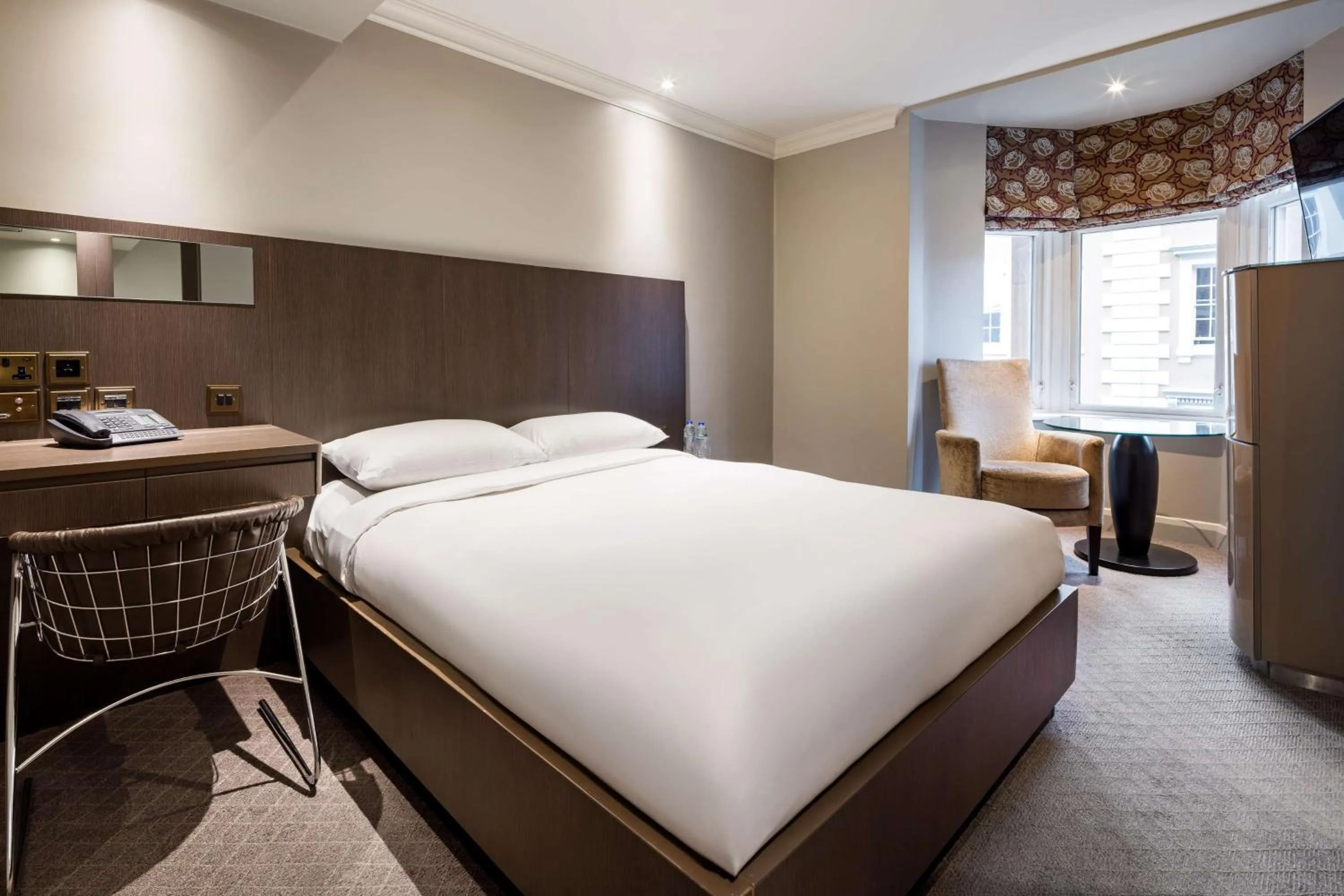 Superior Double or Twin Room in Radisson Blu Hotel, London Bloomsbury