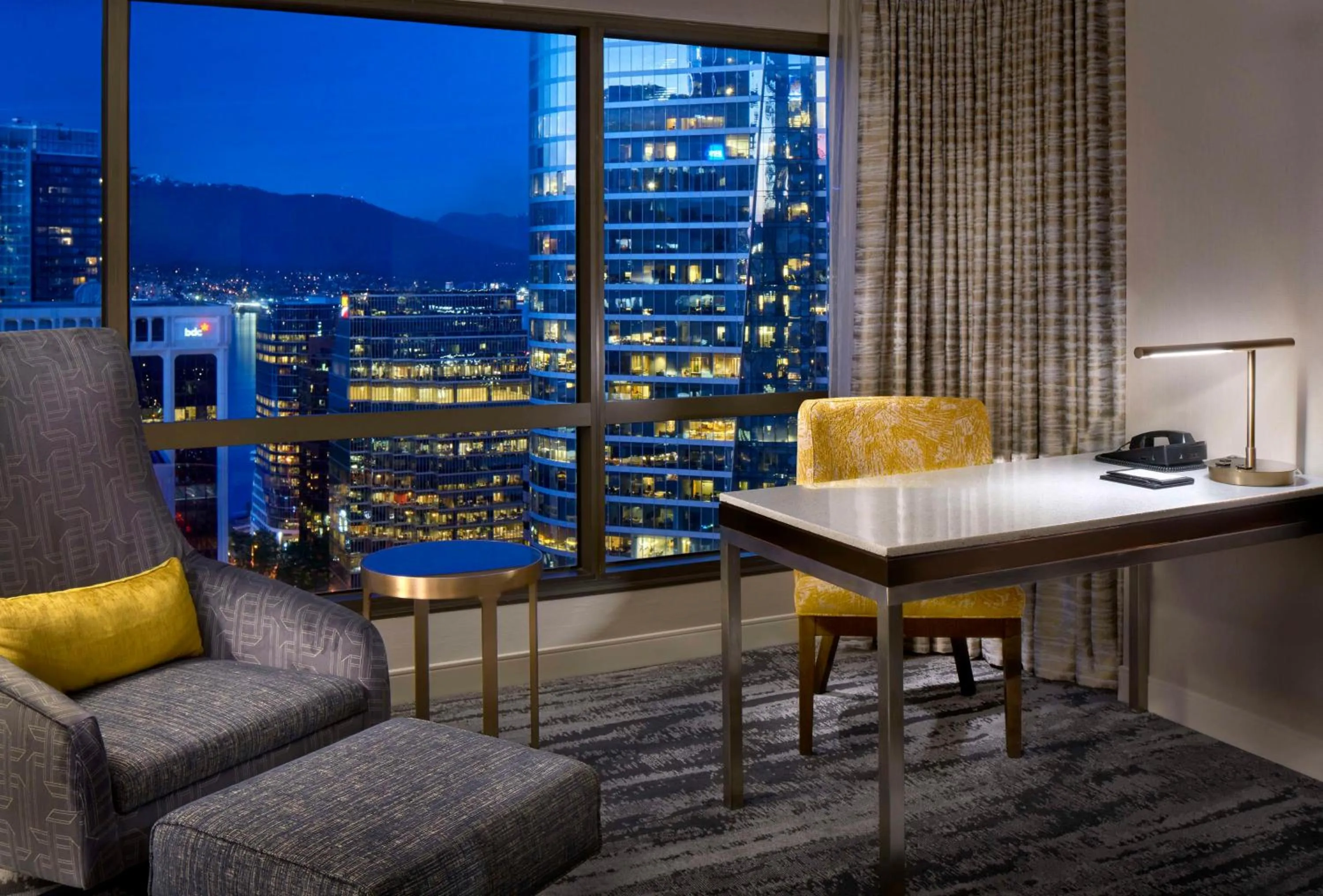 King Room with Balcony in Hyatt Regency Vancouver