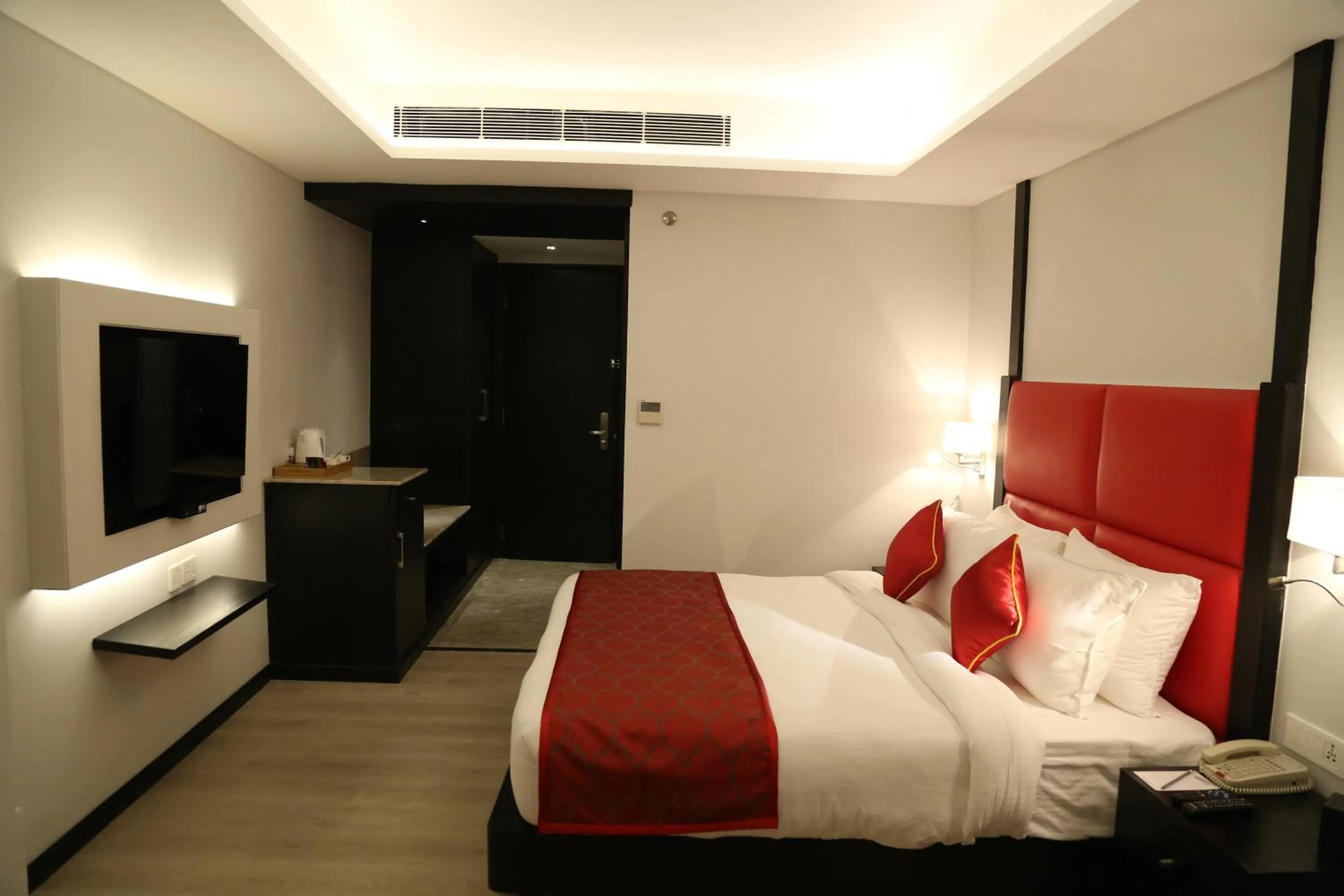 Queen Room with One Queen Bed - single occupancy in Ramada Encore Jalandhar