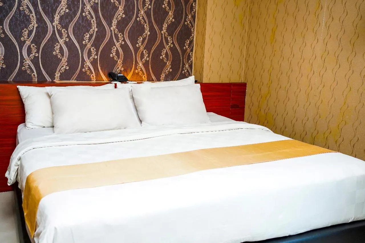 Deluxe Double Room in JLE'S Hotel