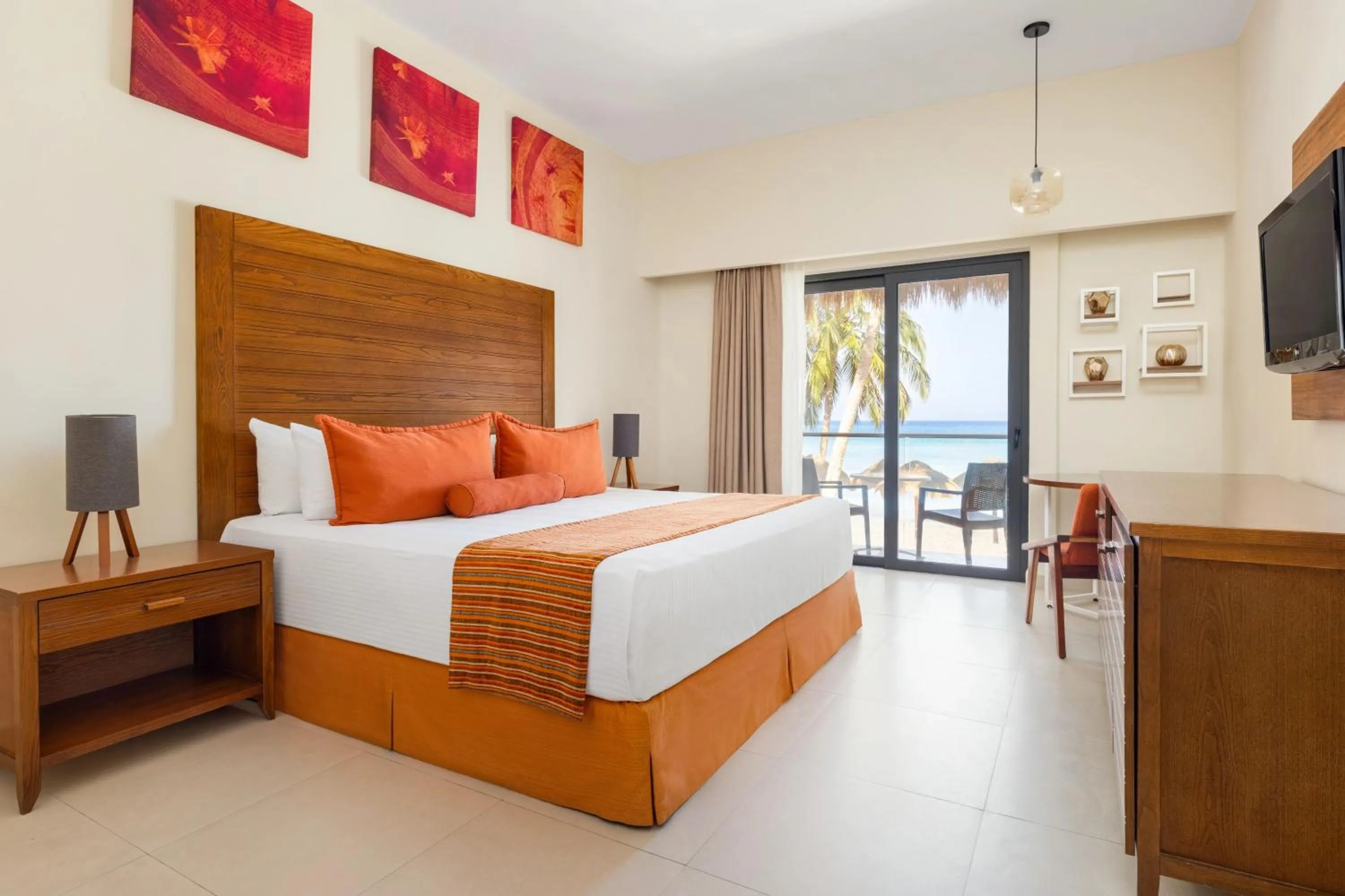 Deluxe Ocean View King - single occupancy in Sunscape Sabor Cozumel