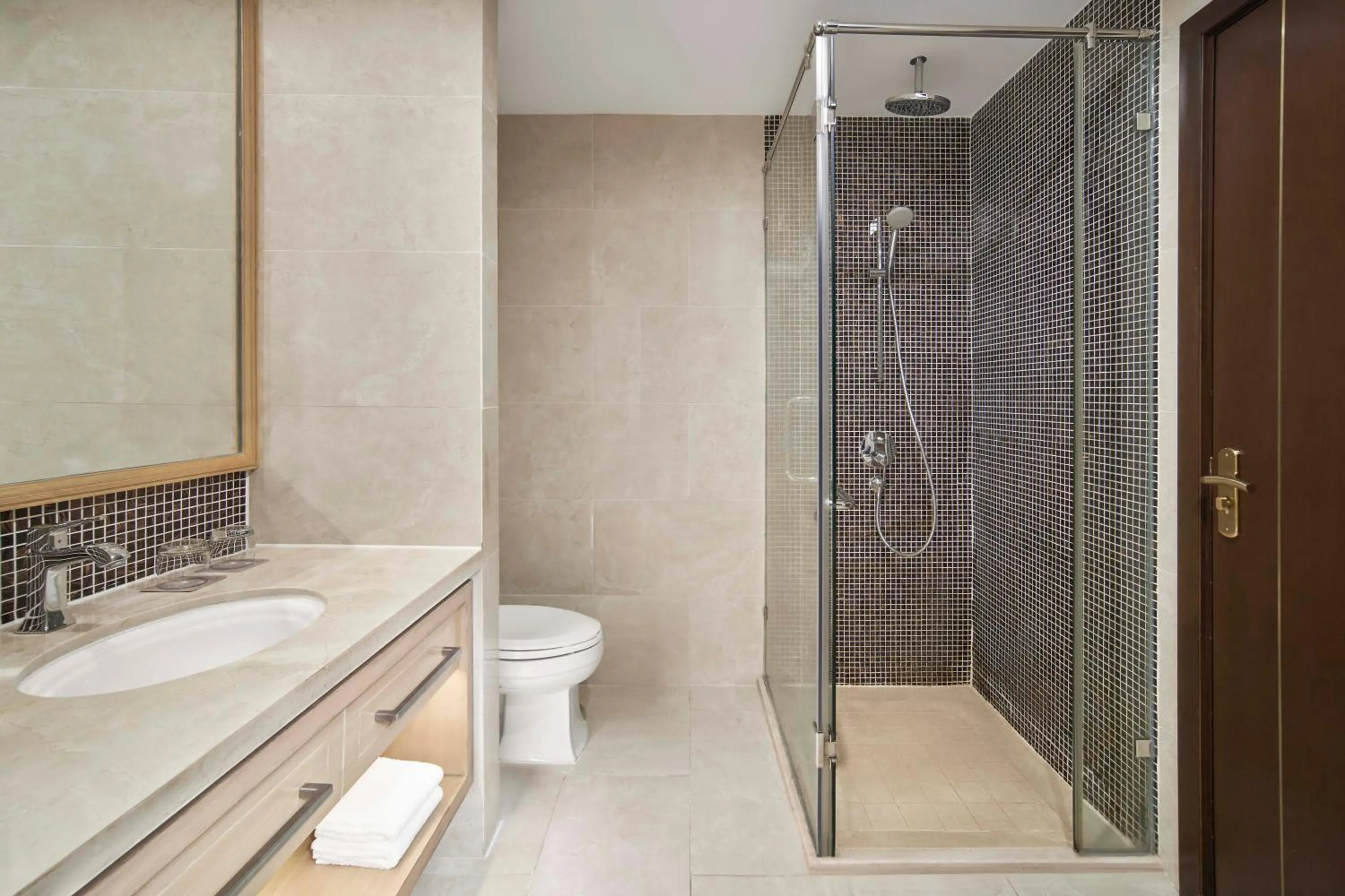 Deluxe Room with Ocean View and Balcony in Vinpearl Resort & Spa Hoi An