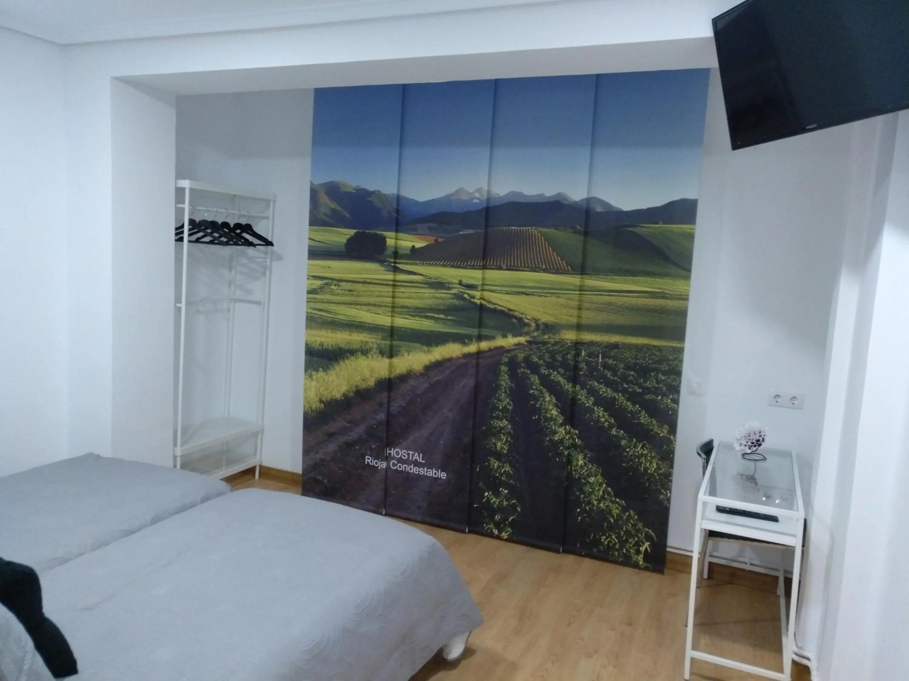 Double or Twin Room in Hostal Rioja Condestable