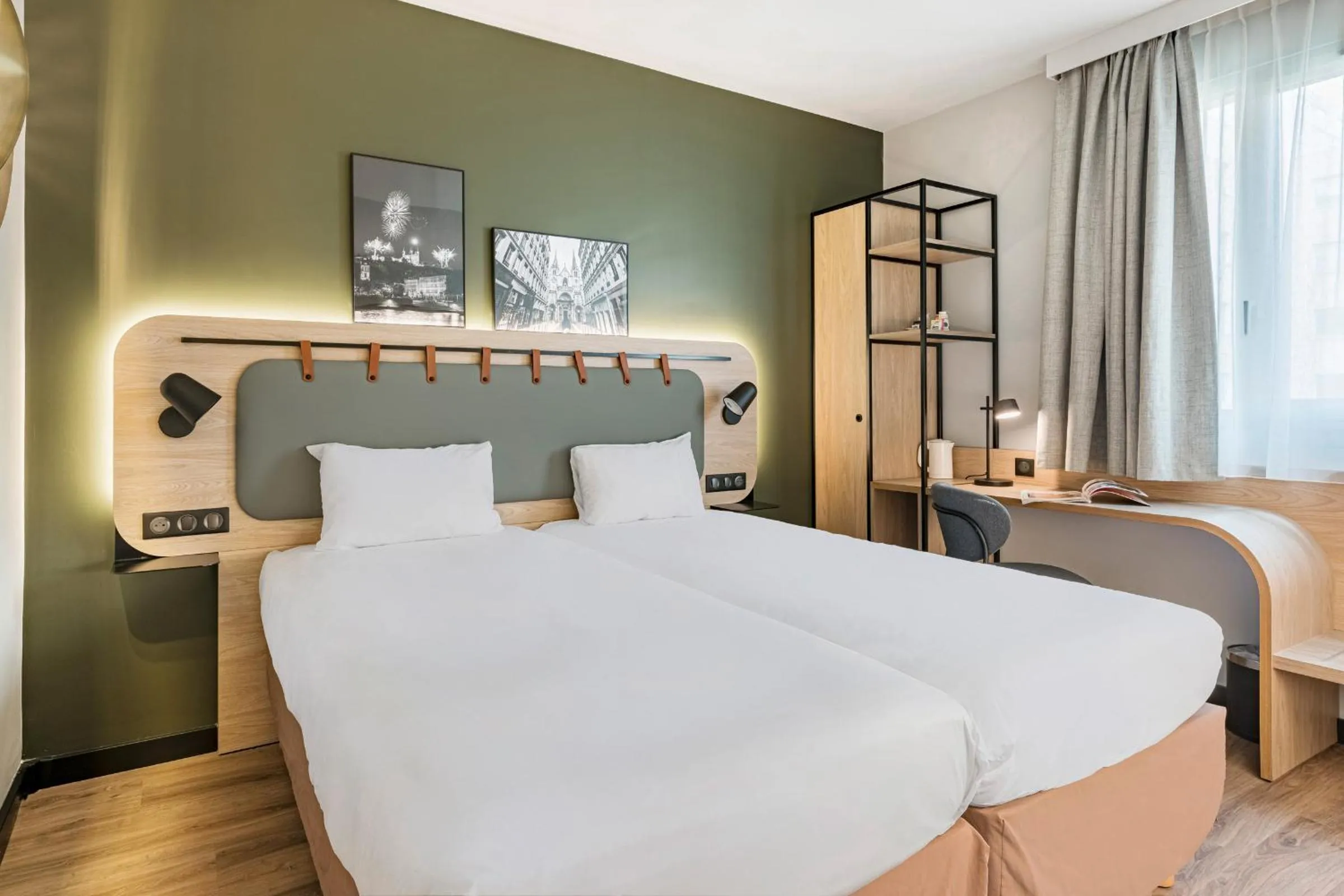 Standard Twin Room in Campanile PRIME Lyon Centre Gare Part-Dieu