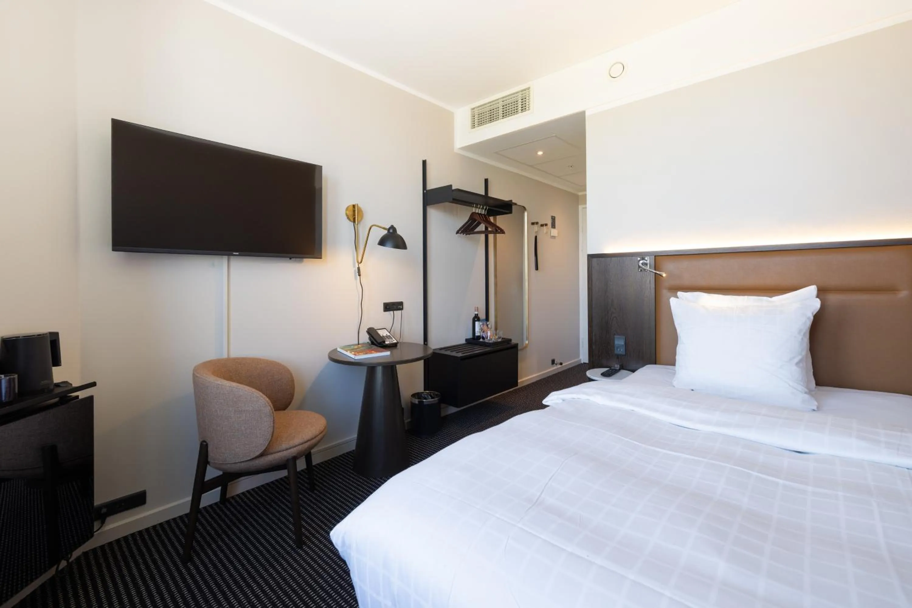 Standard Single Room in The Square