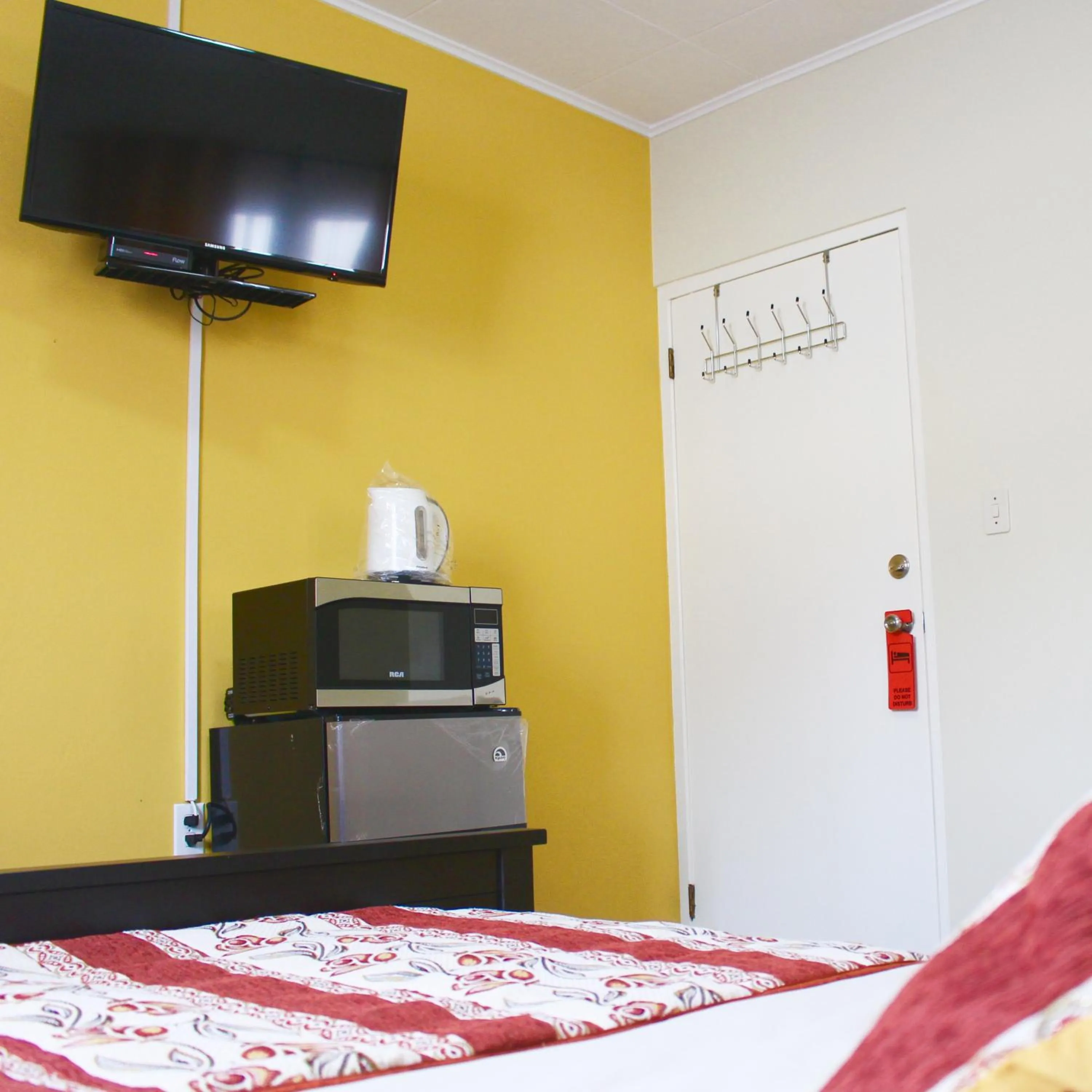 Double Room with Private Bathroom in Eve's Residence