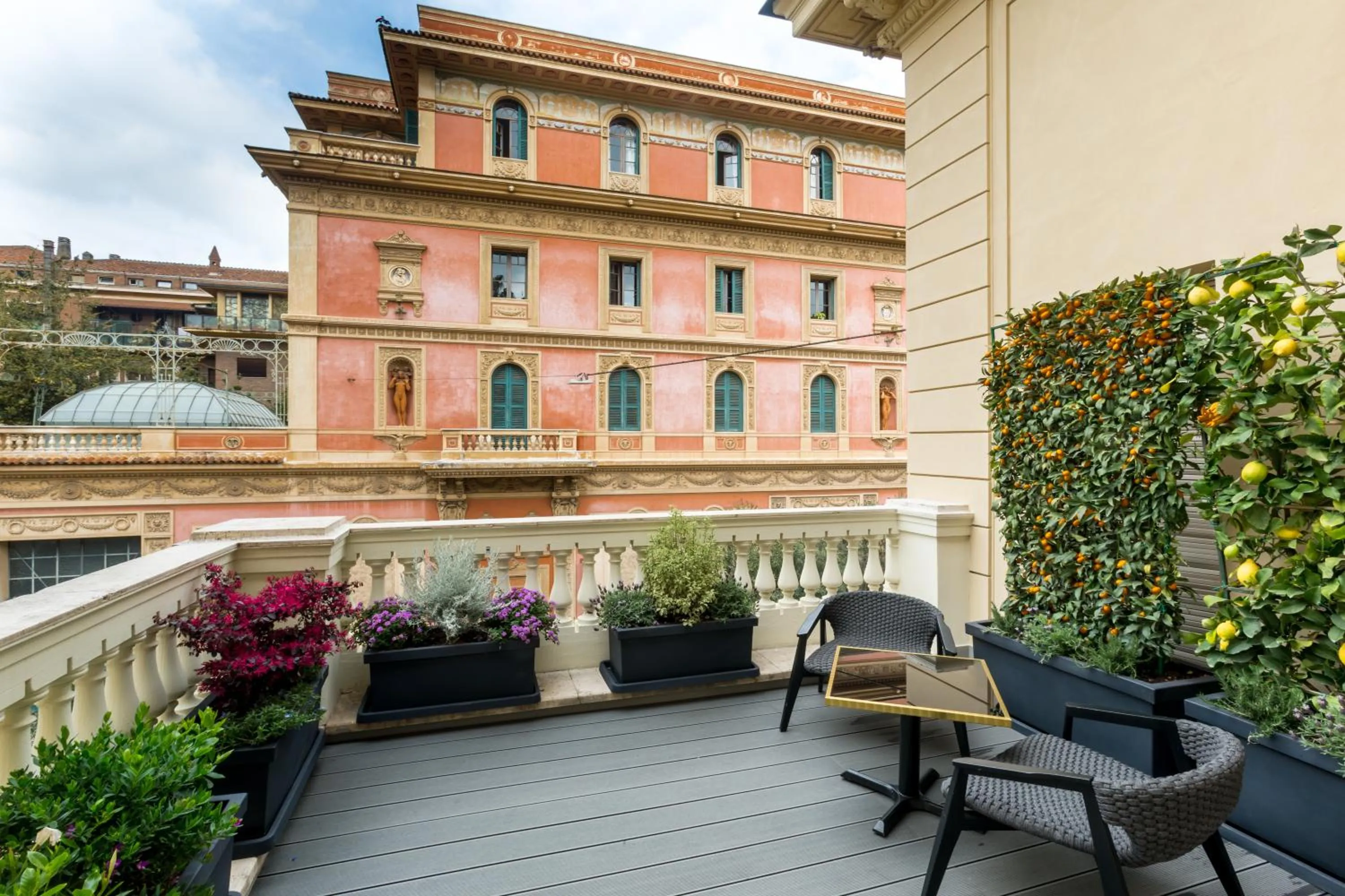 Suite with Terrace in Hotel The Haven Roma
