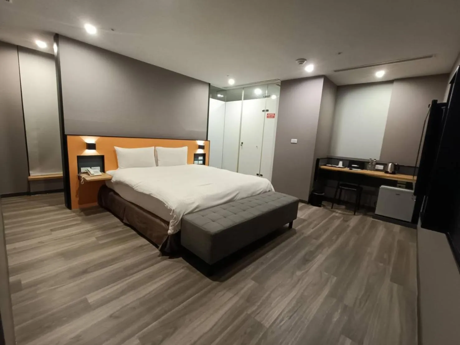 Deluxe Double Room in Walker-Taoyuan