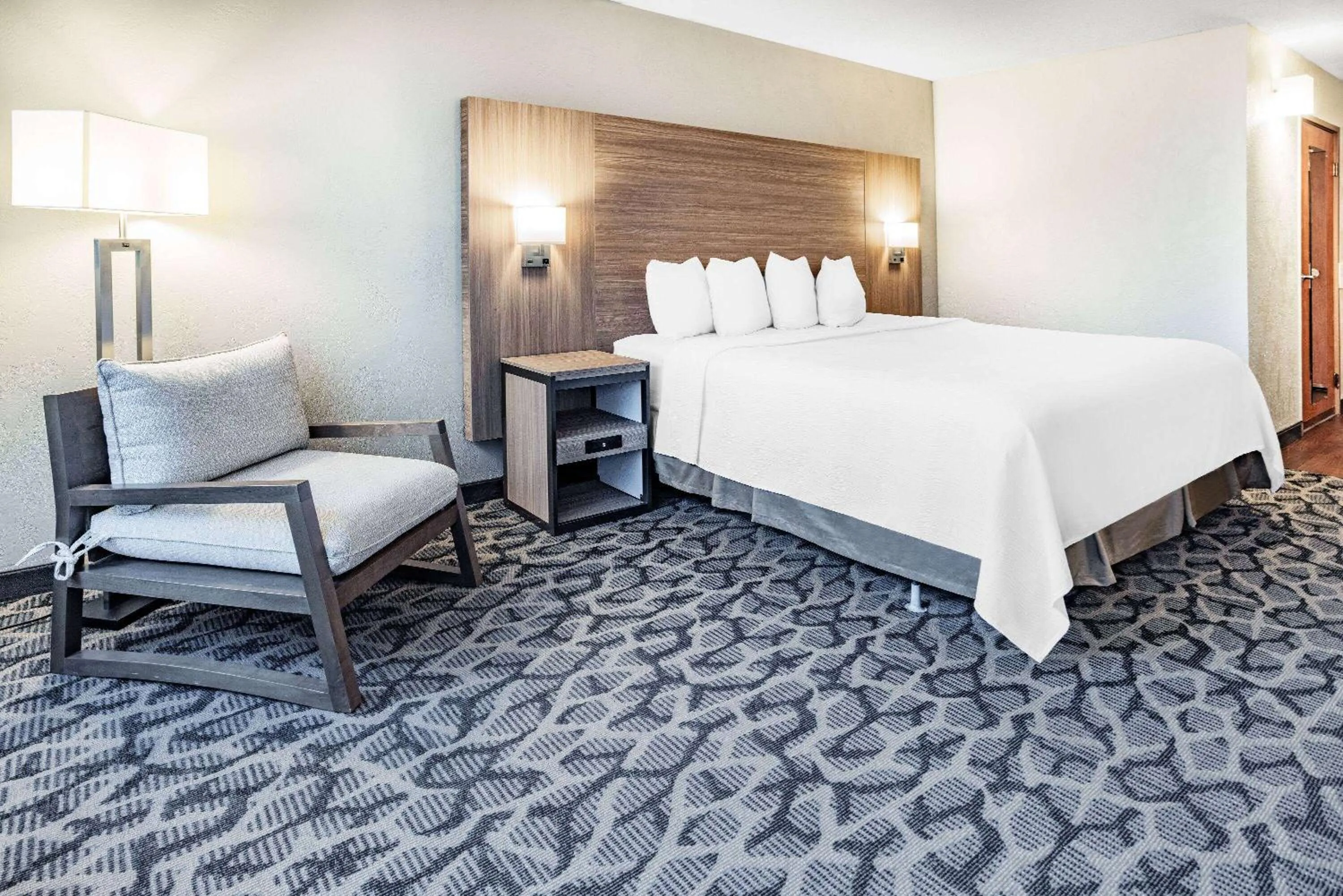 King Room with Interior Hall - Non-Smoking in Ramada by Wyndham West Atlantic City