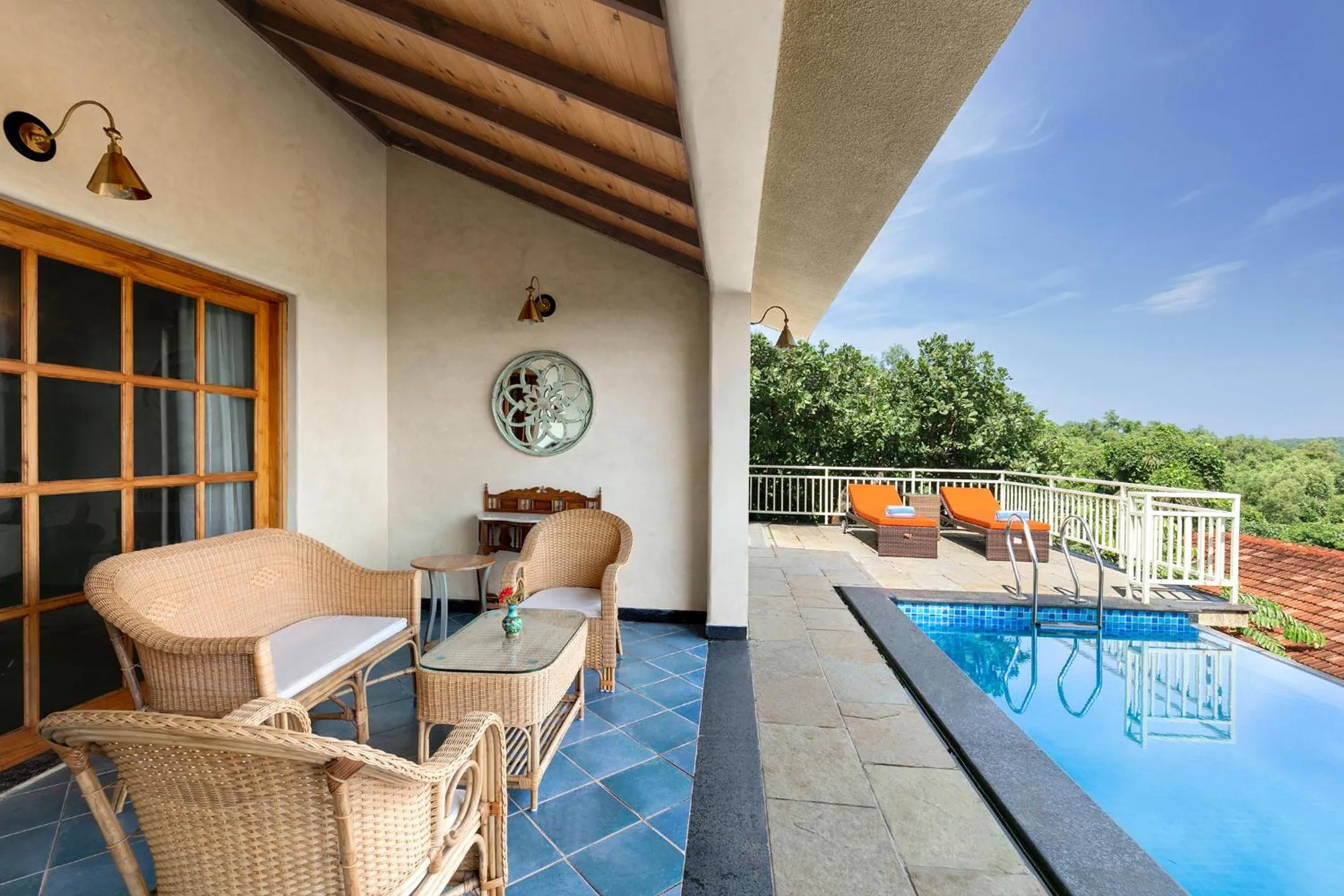 Presidential Suite with Infinity Pool - 10% off on F&SB, 10% off on SPA (Book and enjoy a bucket of Pint Beer) in Amritara Aura Resort & Spa