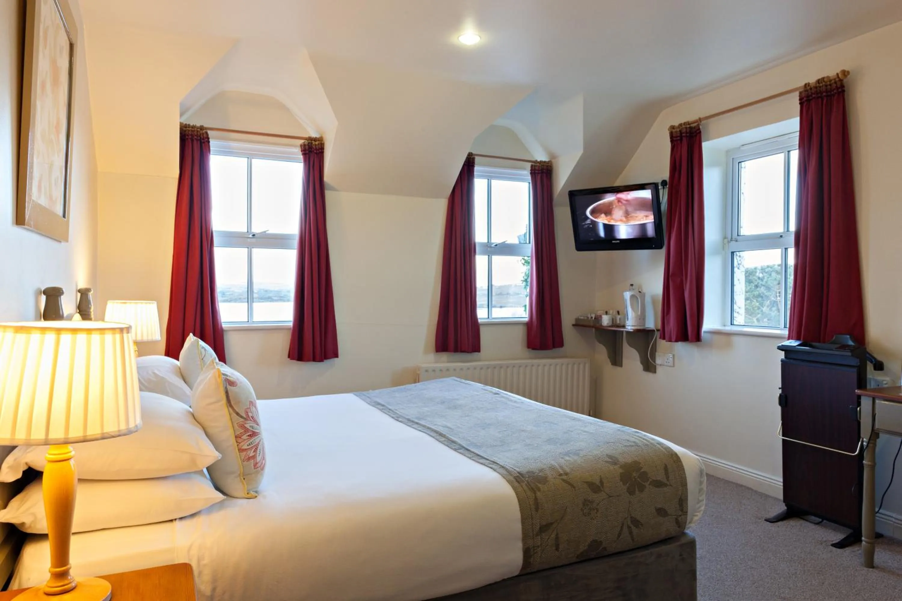 Superior Double Room with Sea View in Casey's Of Baltimore Collection