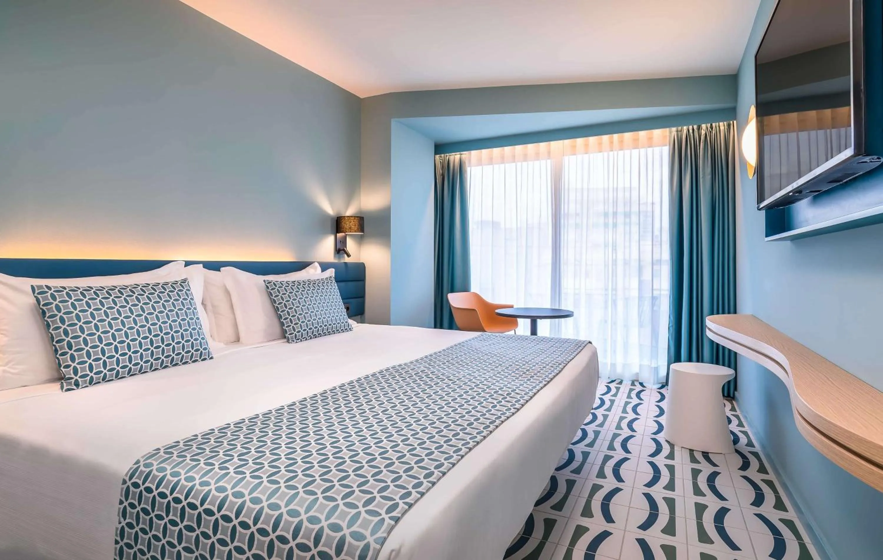 Deluxe Double Room with Side Sea View in Barceló Benidorm Beach - Adults Recommended