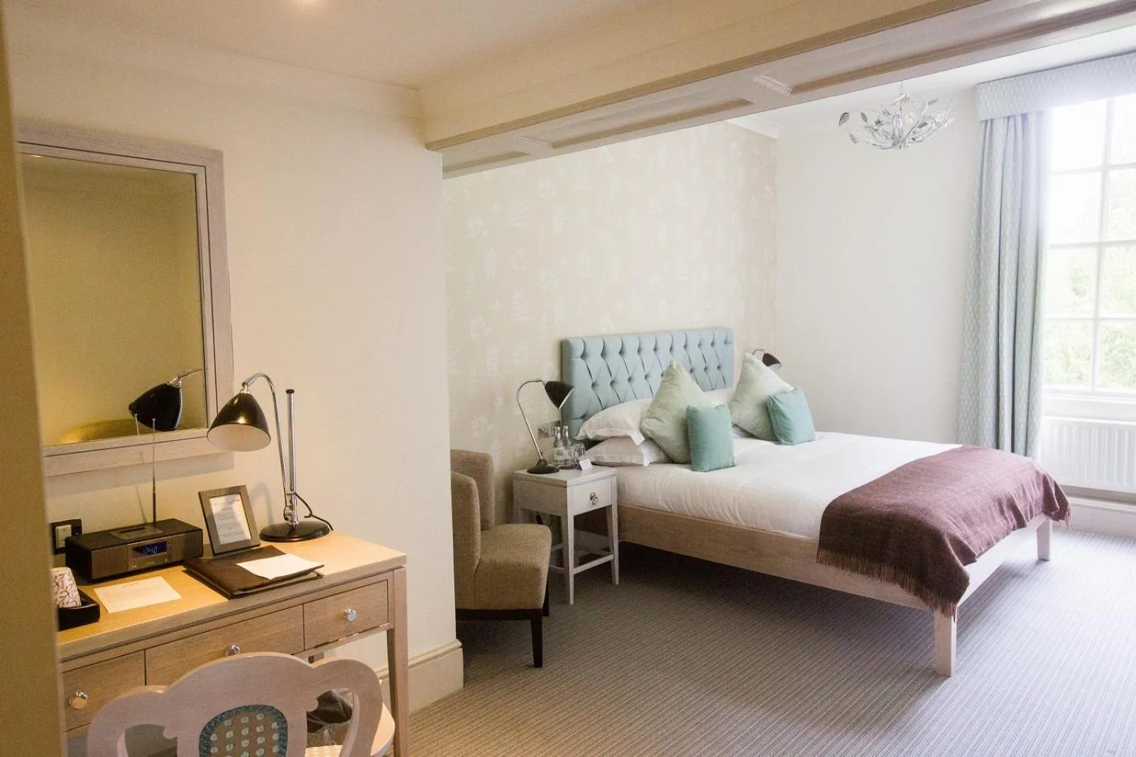 Deluxe Double Room in Stoke Place- Part of the Cairn Collection