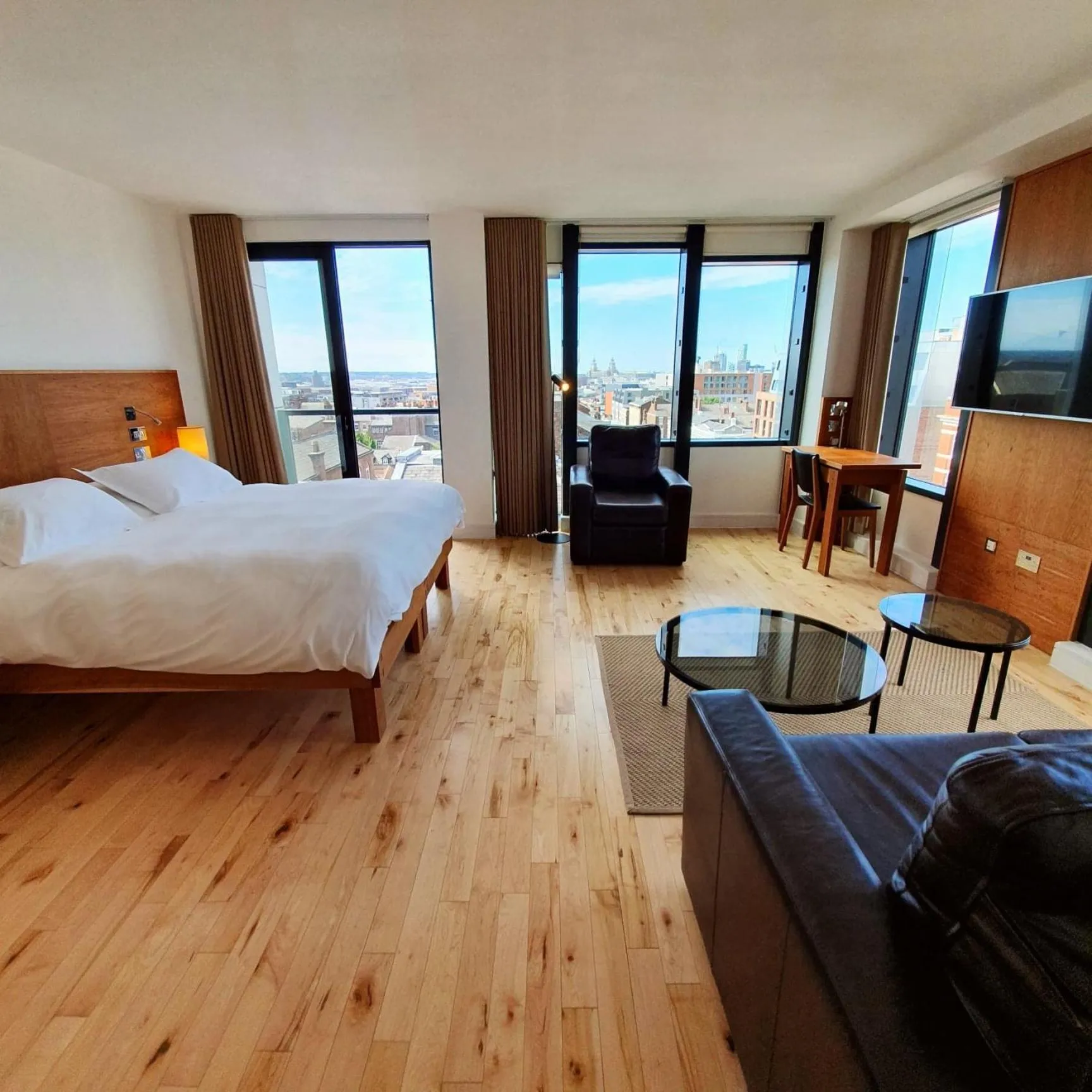 Corner Suite in Hope Street Hotel