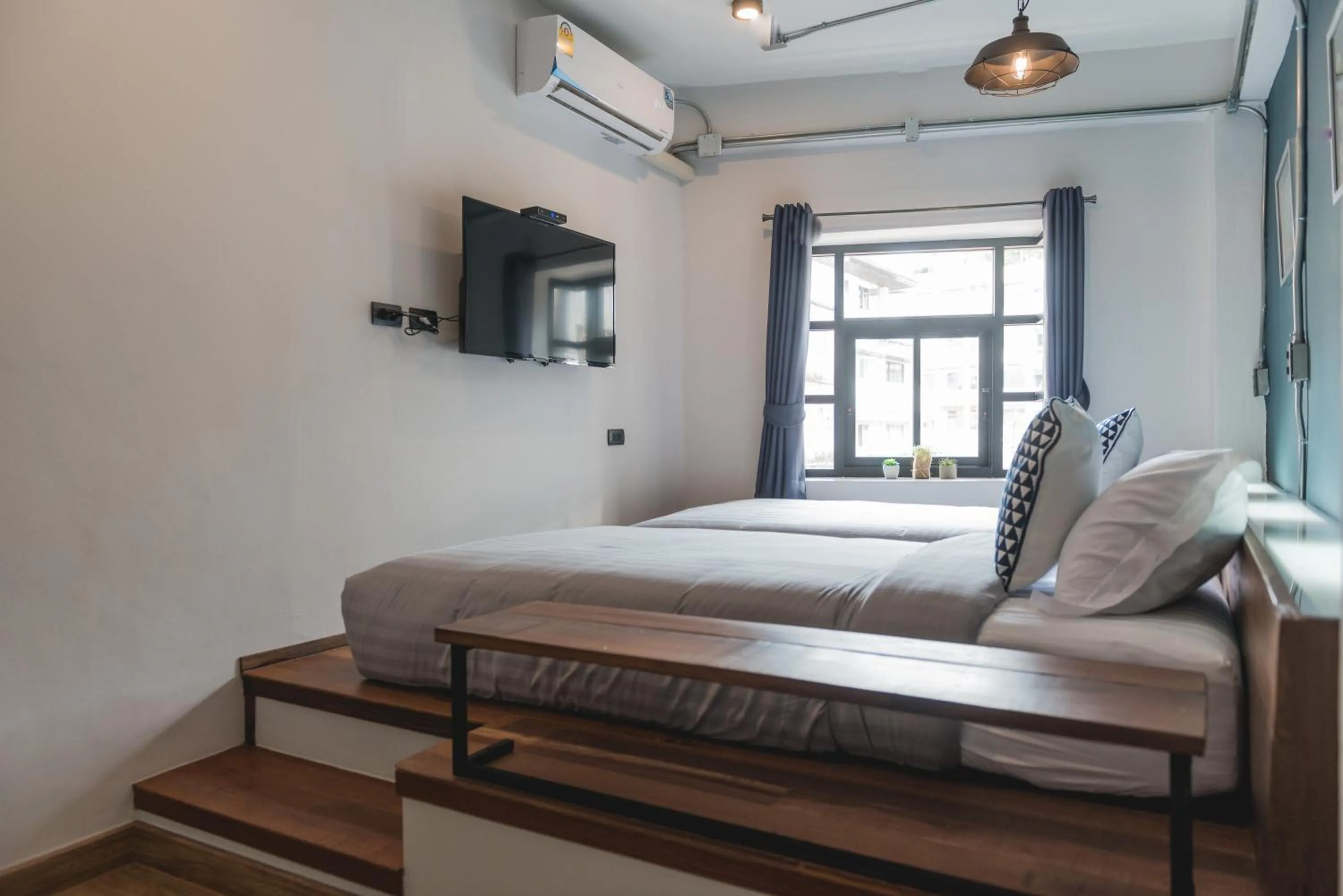 Standard Twin Room with  Private Bathroom in Chernchan Hostel