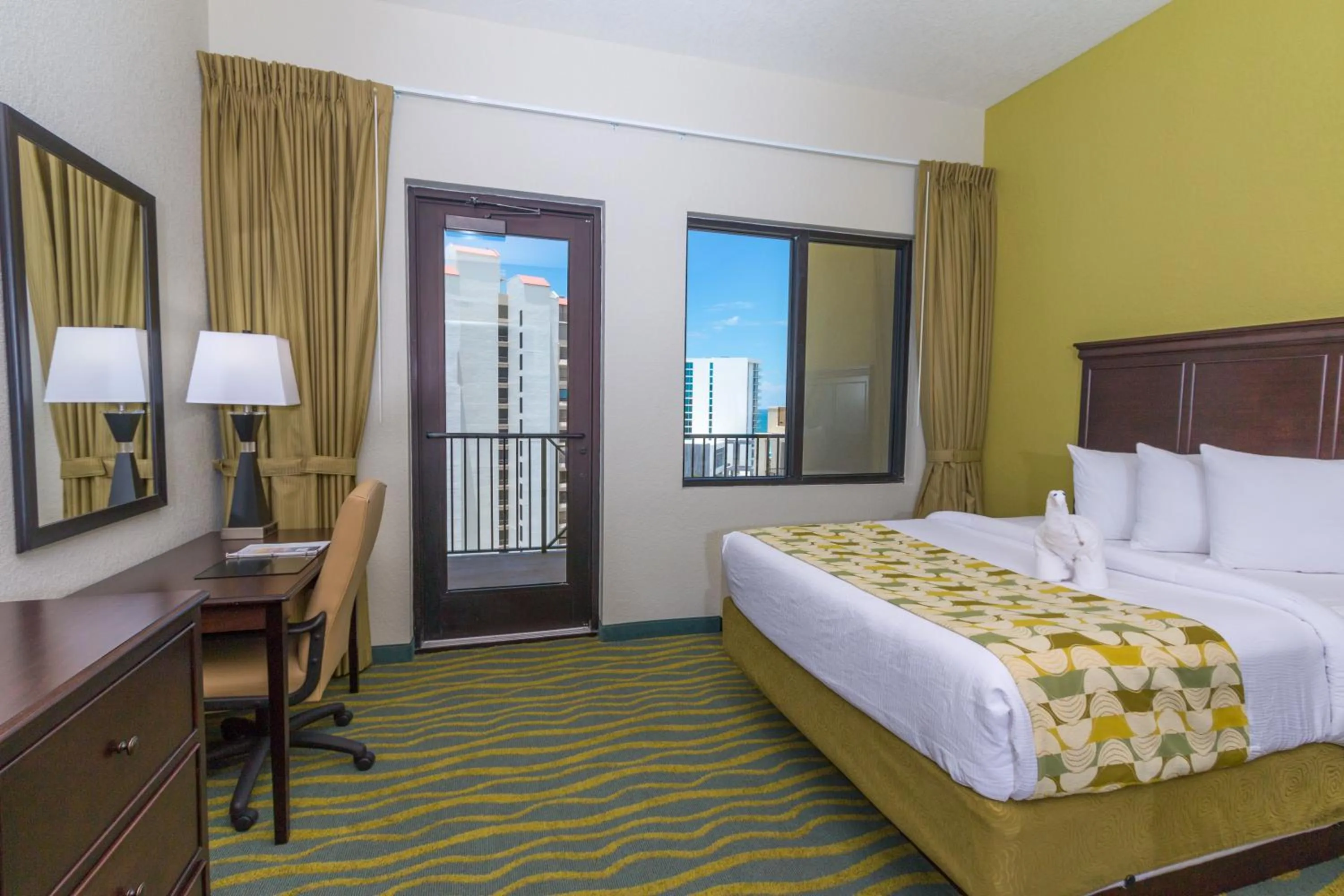 King Room with Pool View in Edge Hotel Clearwater Beach