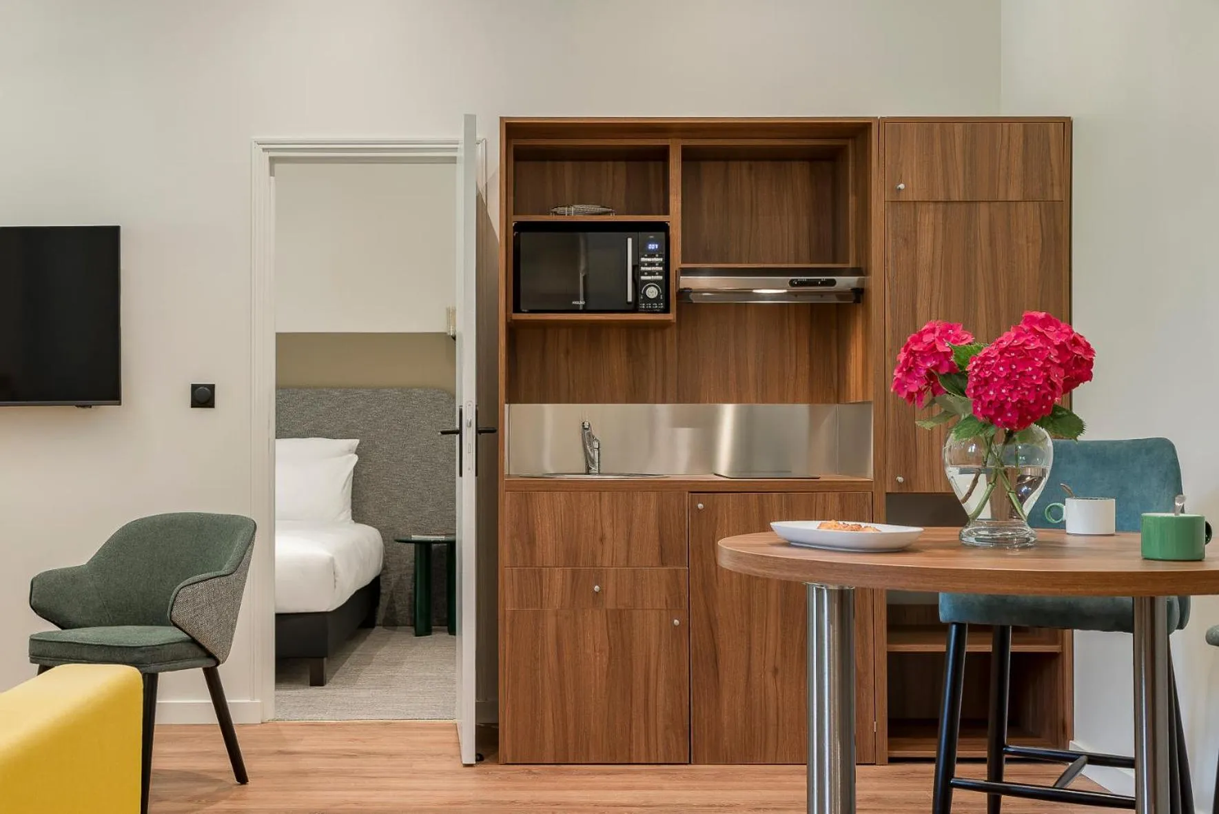 Two-Bedroom Family Apartment in Hôtel de la Poste