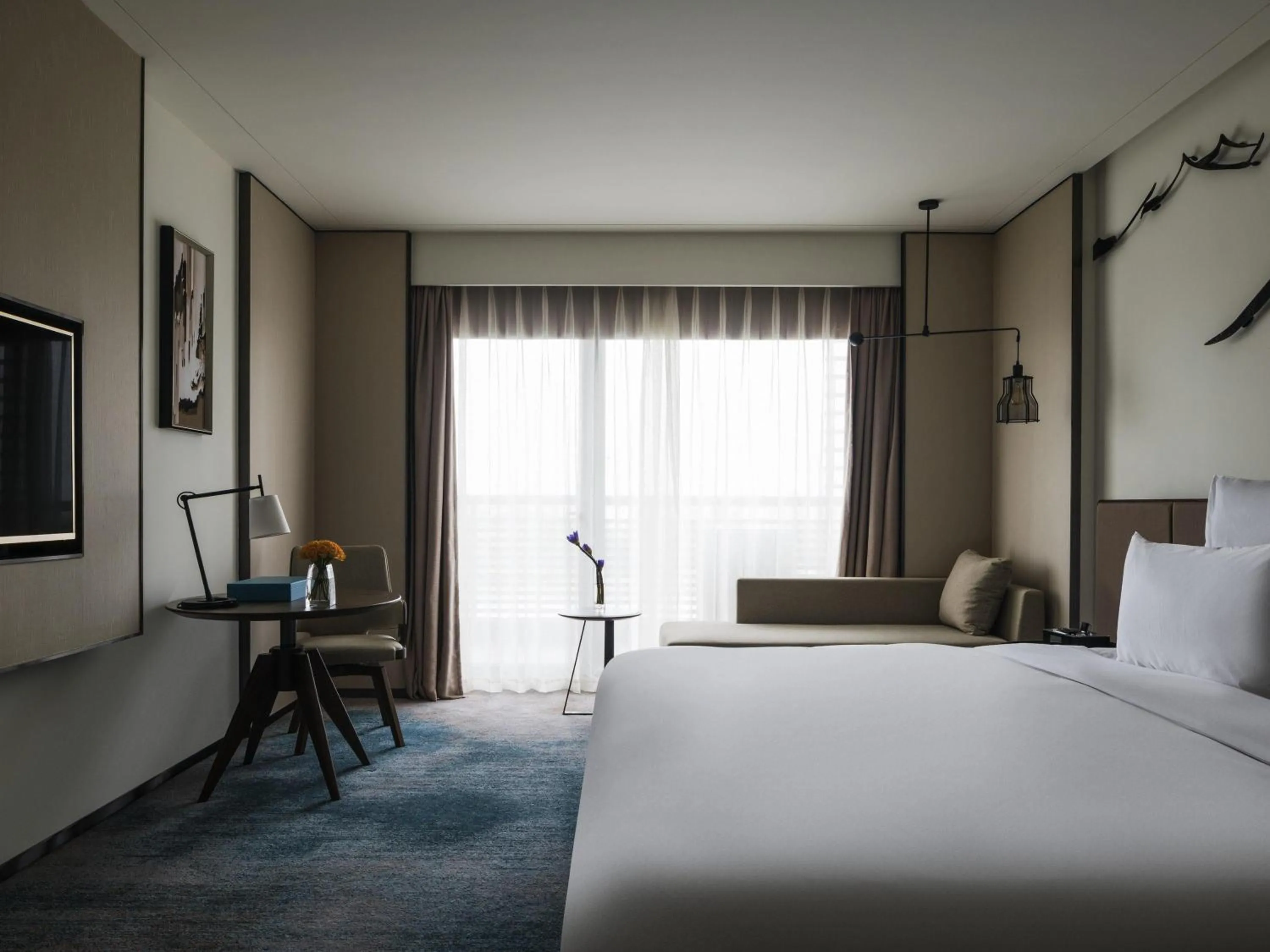 Superior King Room in Pullman Zhouzhuang