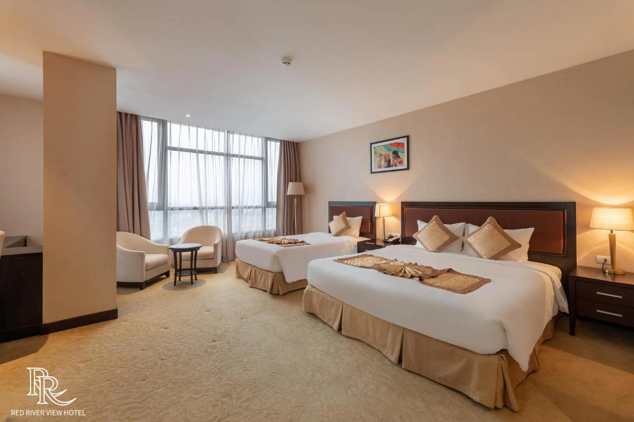 Deluxe Triple Room in Red River View Hotel
