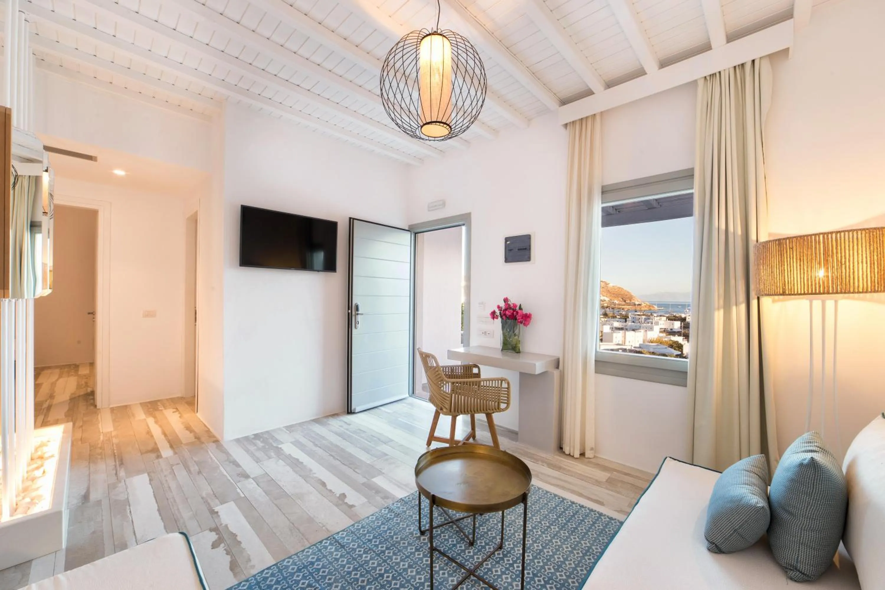 Grand Suite with Sea View in Osom Resort