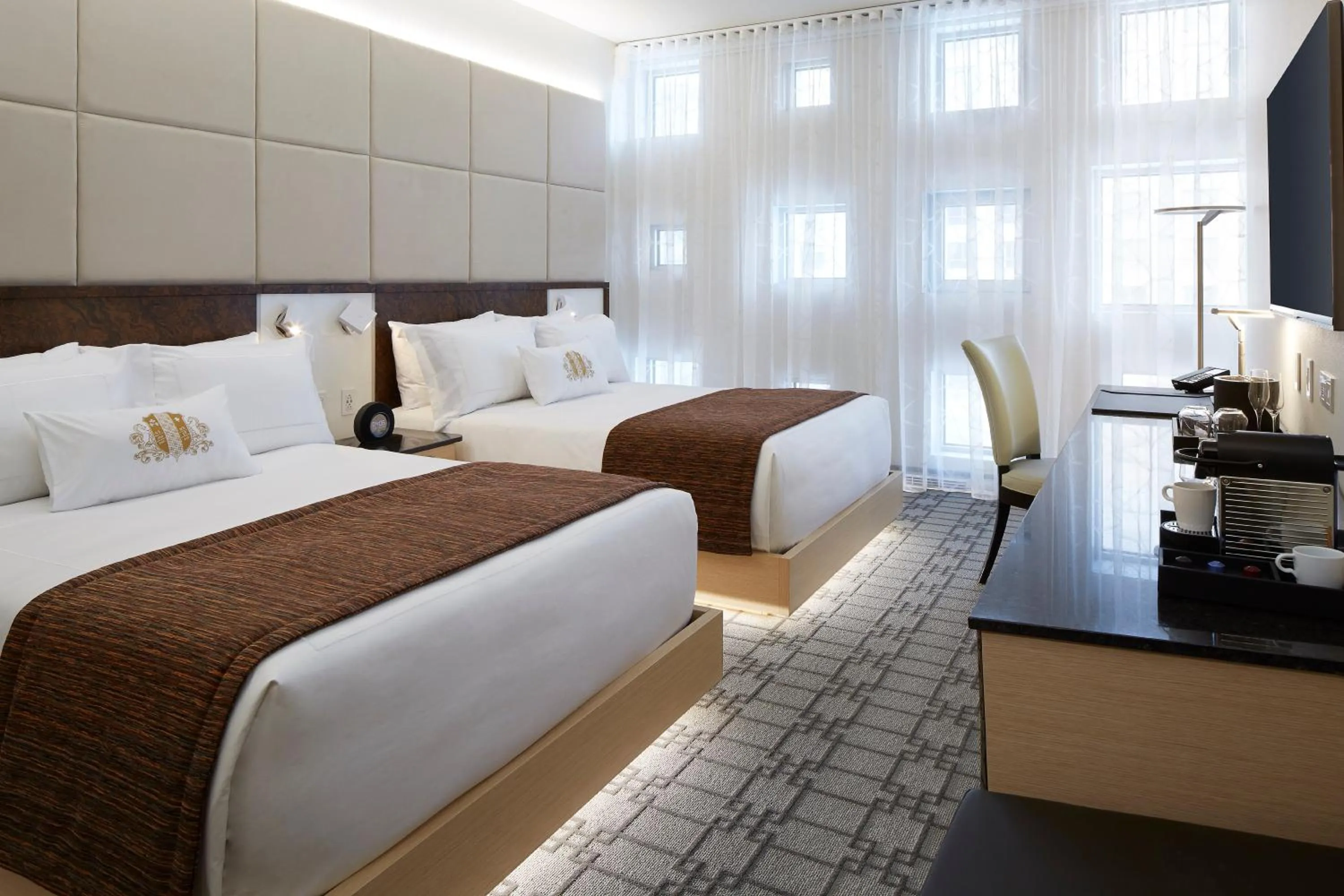 Deluxe Queen Room with Two Queen Beds in Le Mount Stephen