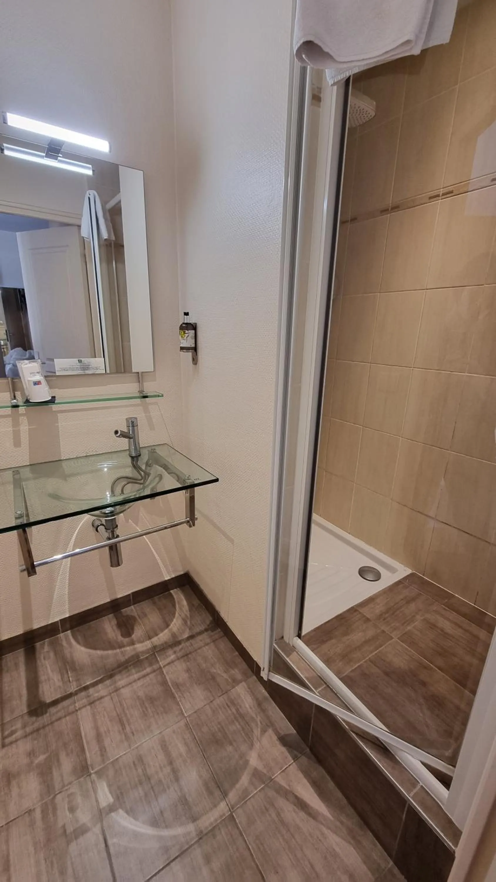 Twin Room in Logis L'Abreuvoir