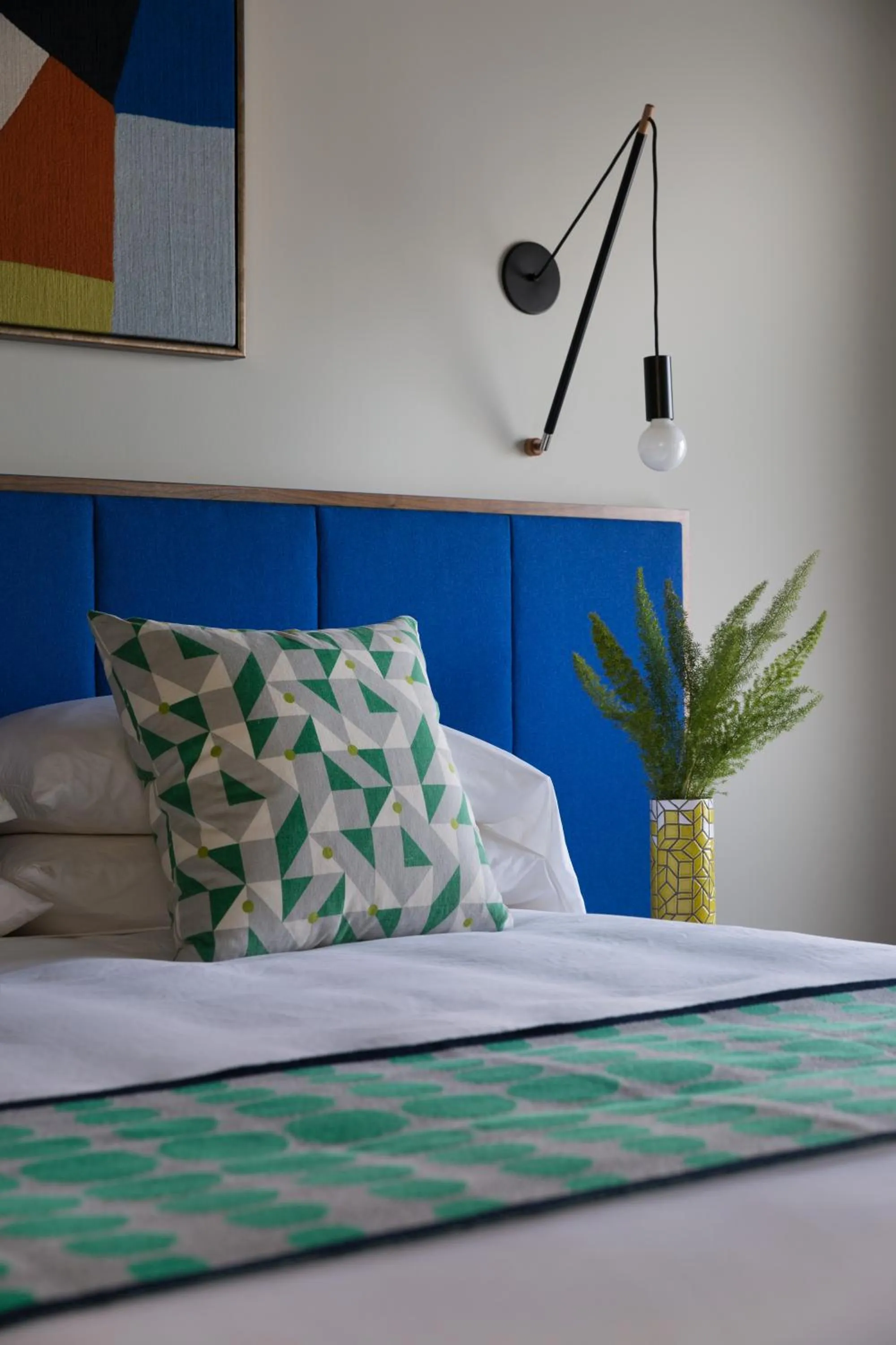 Queen in The Hotel Salem