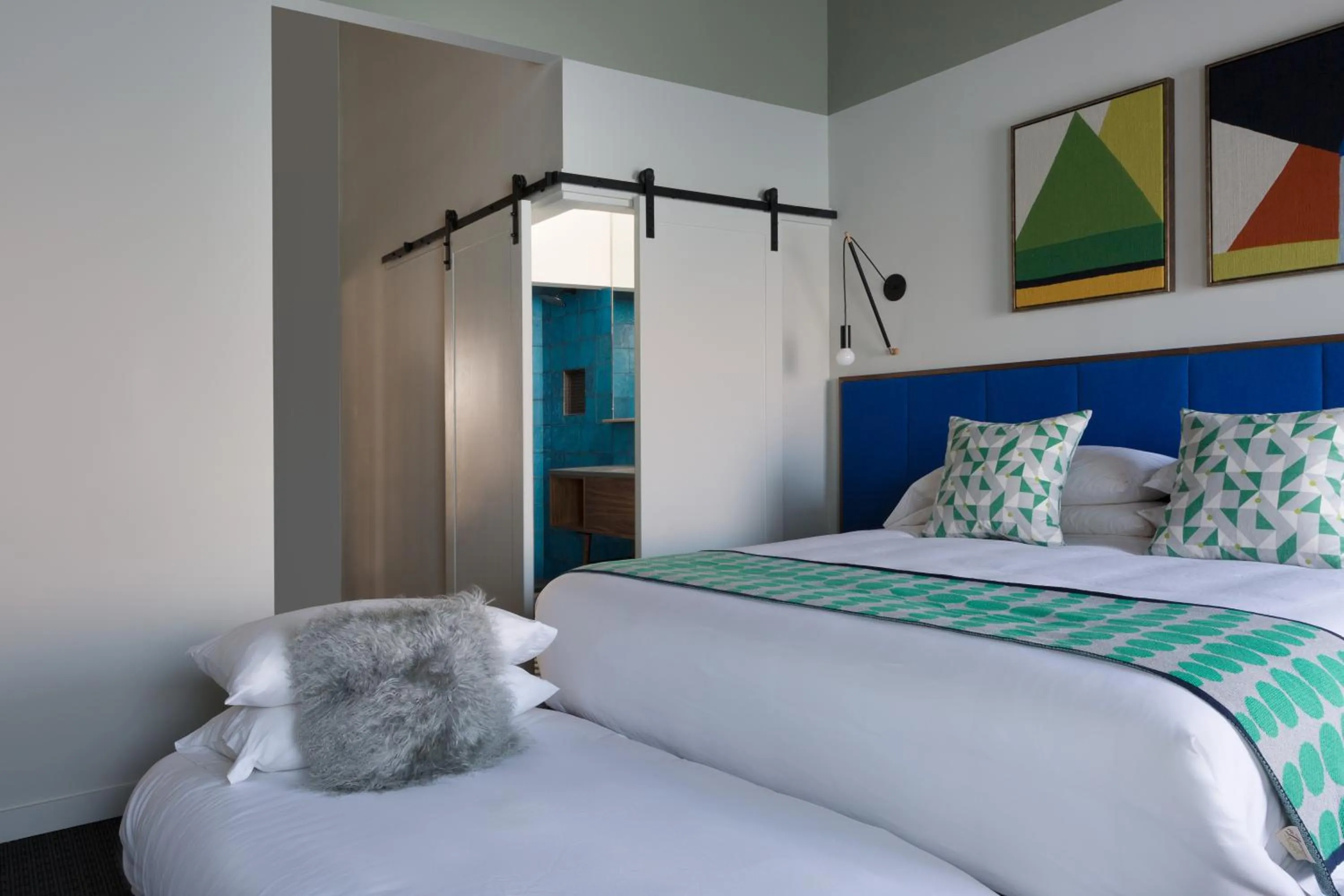 Deluxe Double Room with Extra Bed in The Hotel Salem