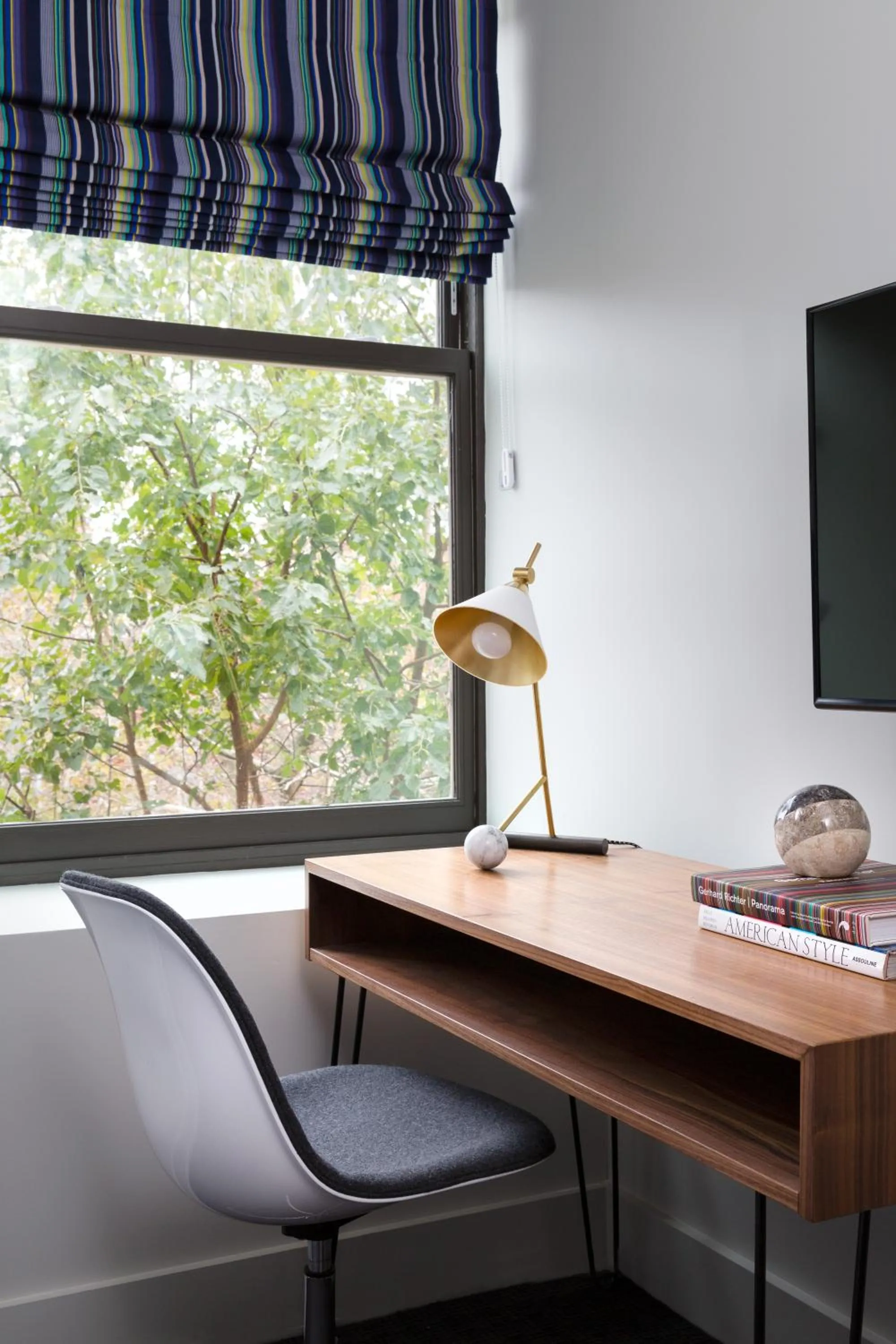 Deluxe King Room in The Hotel Salem