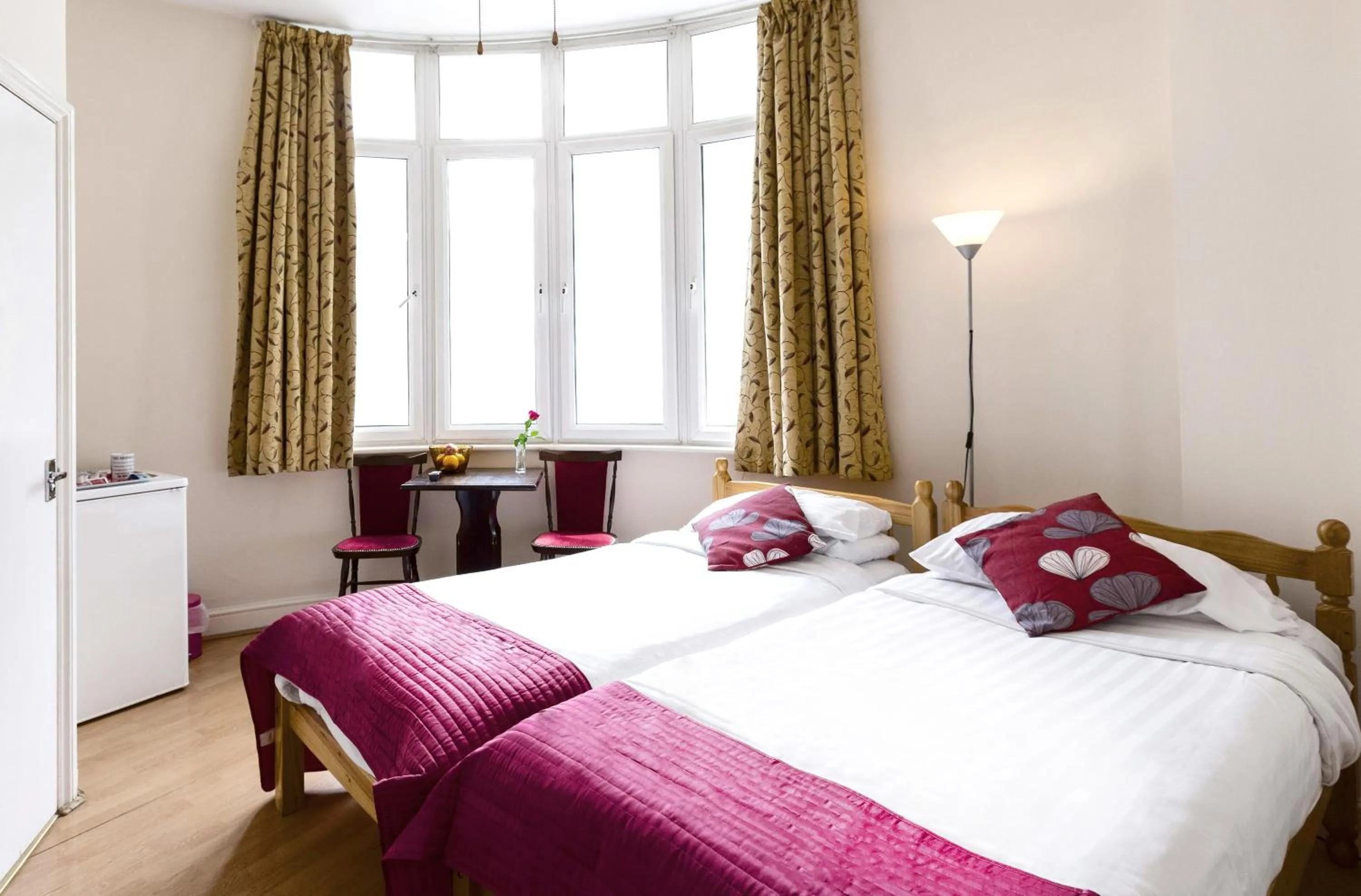 Twin Room in City London Hotel