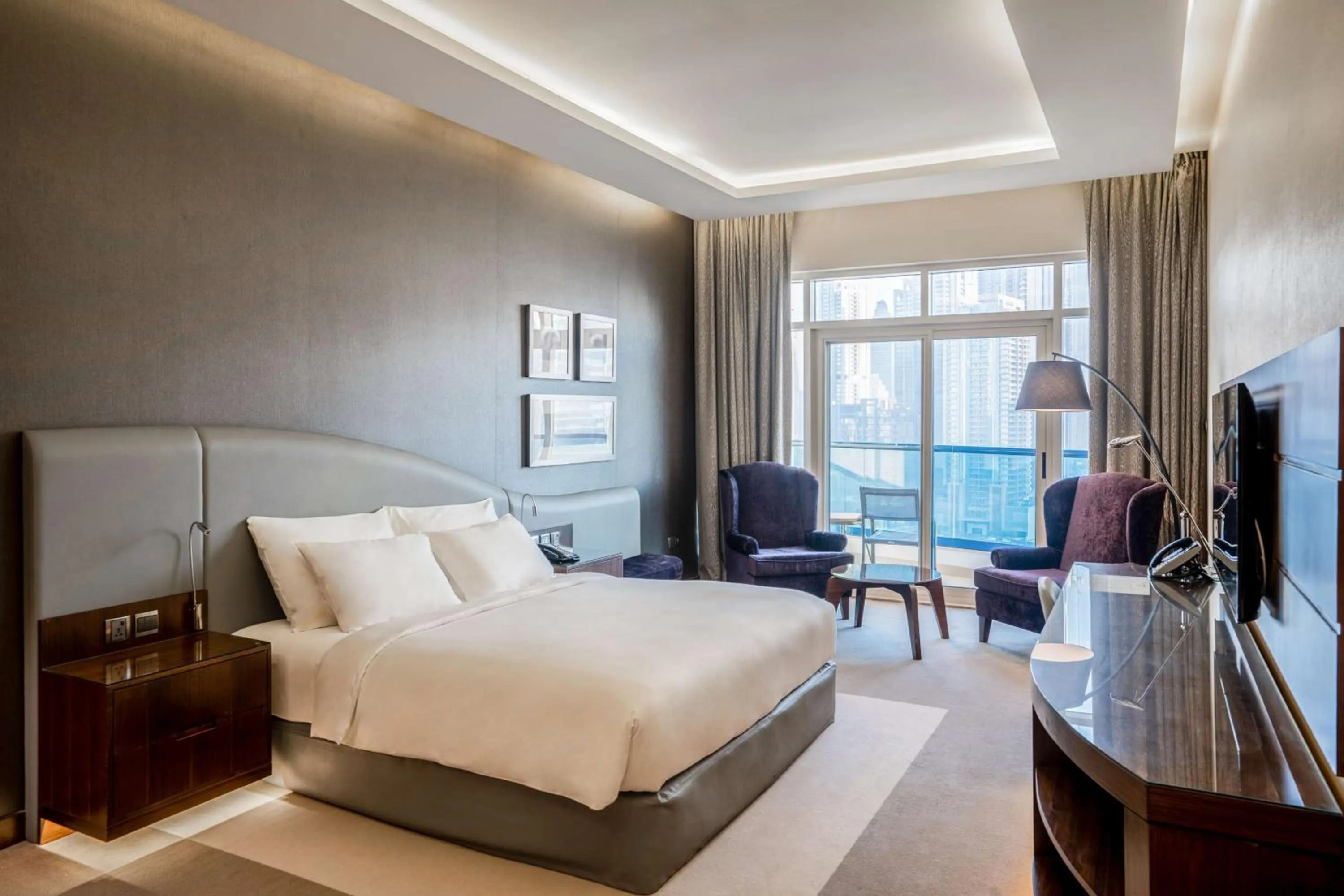 Executive Room with Lounge Access in Radisson Blu Hotel, Dubai Waterfront