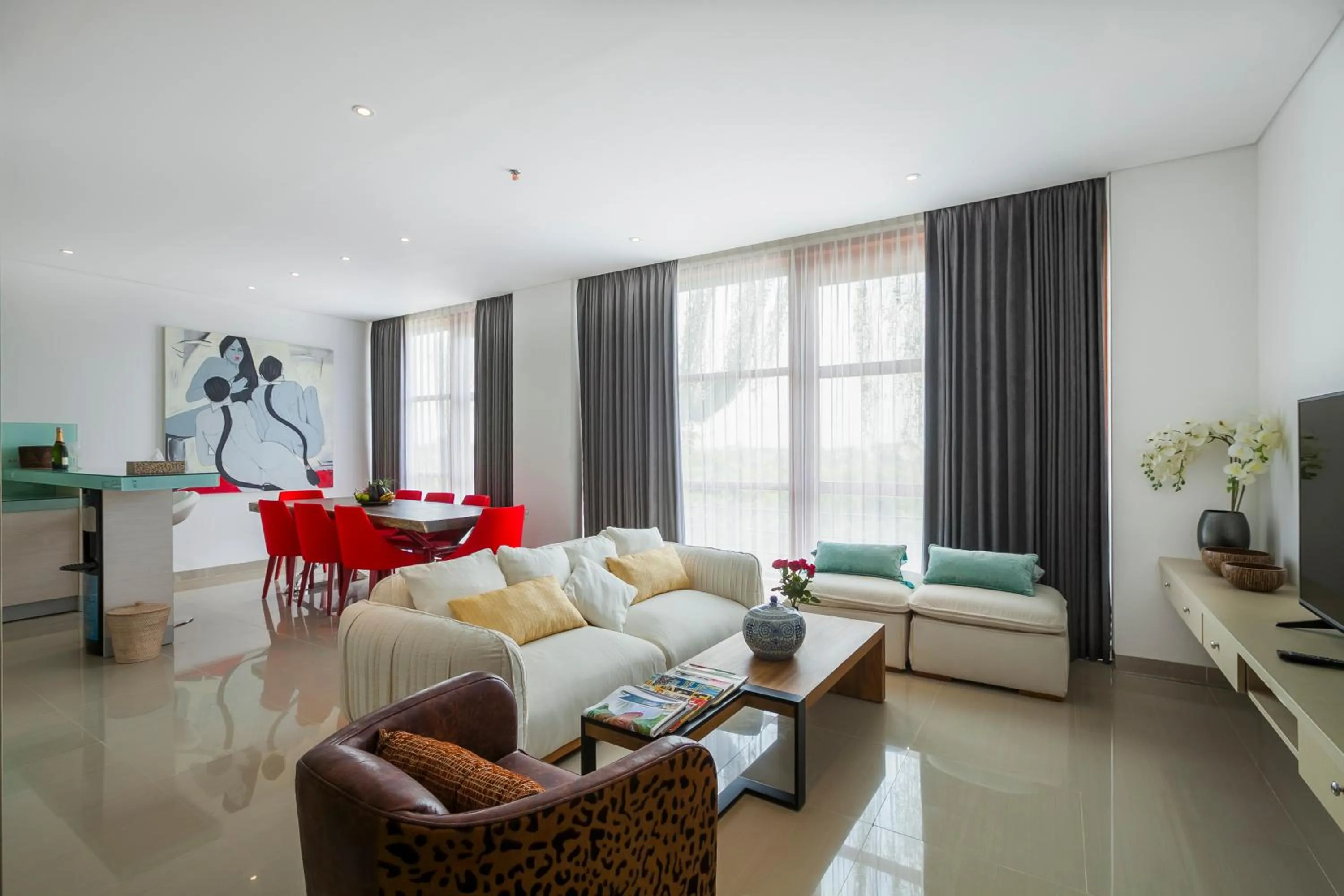 Luxury Three-Bedroom Apartment in Imani Suites