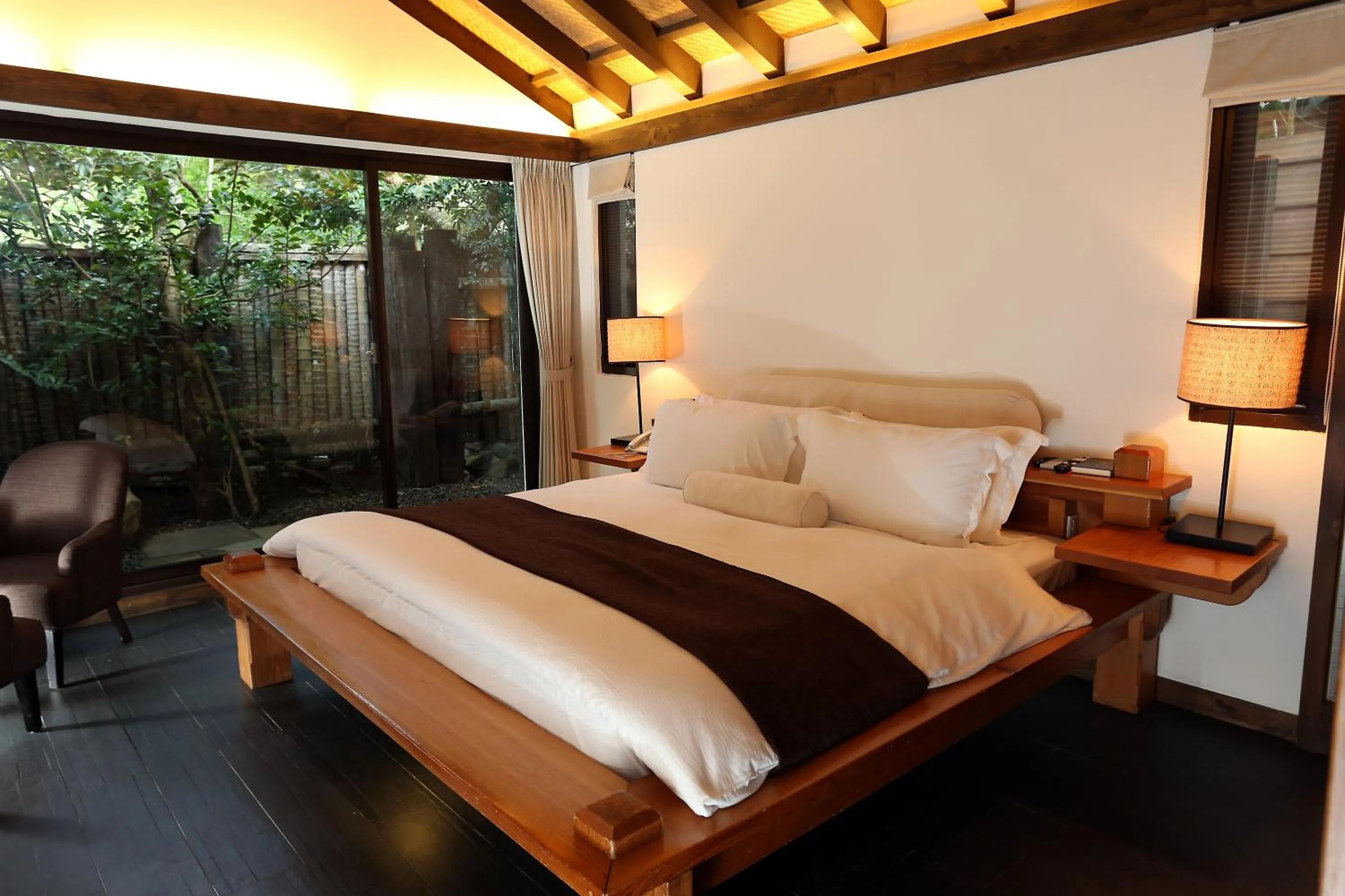 Deluxe Double Room with Bath in Mudanwan Villa