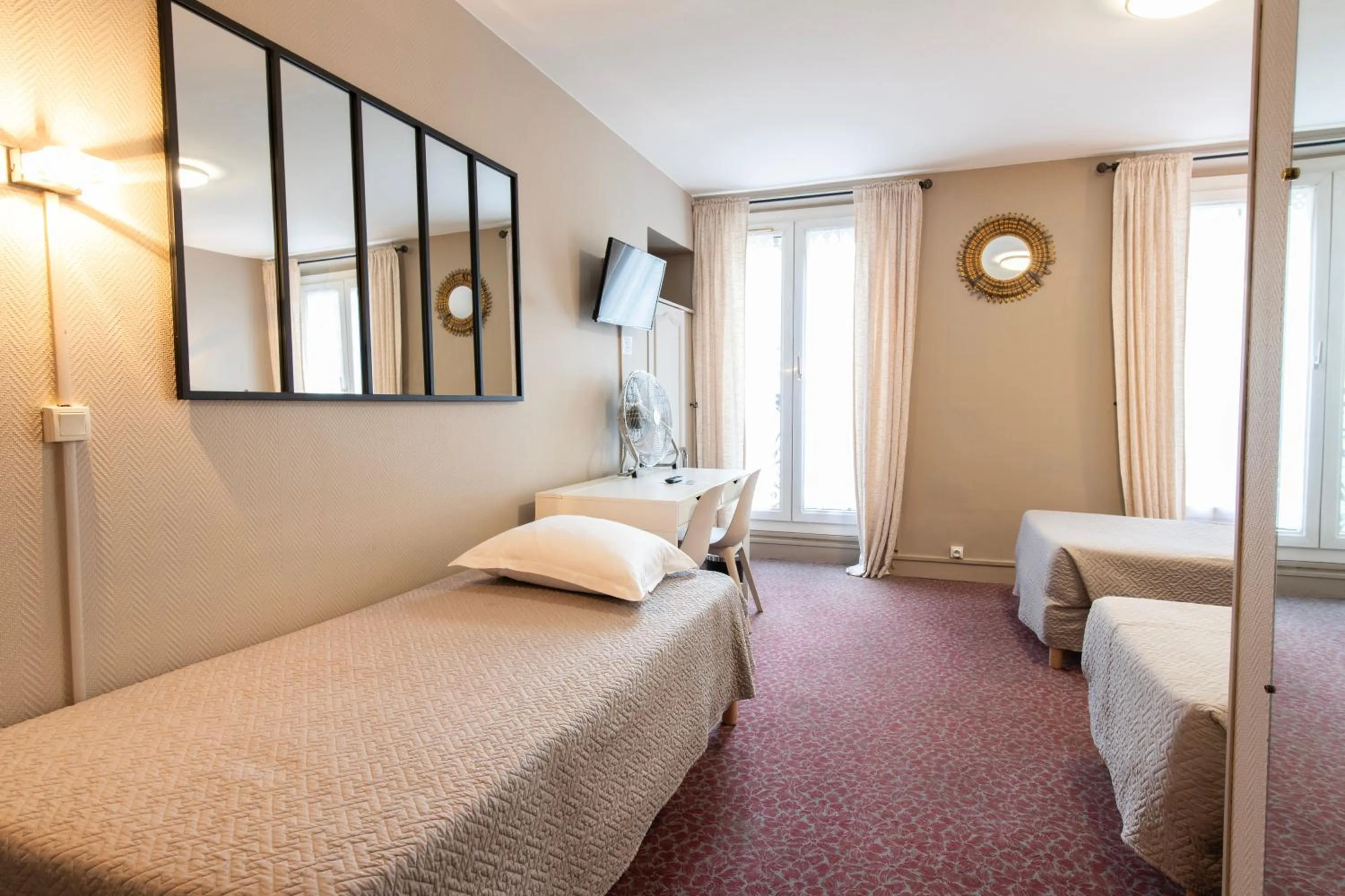 Triple Room in Grand Hôtel De Paris