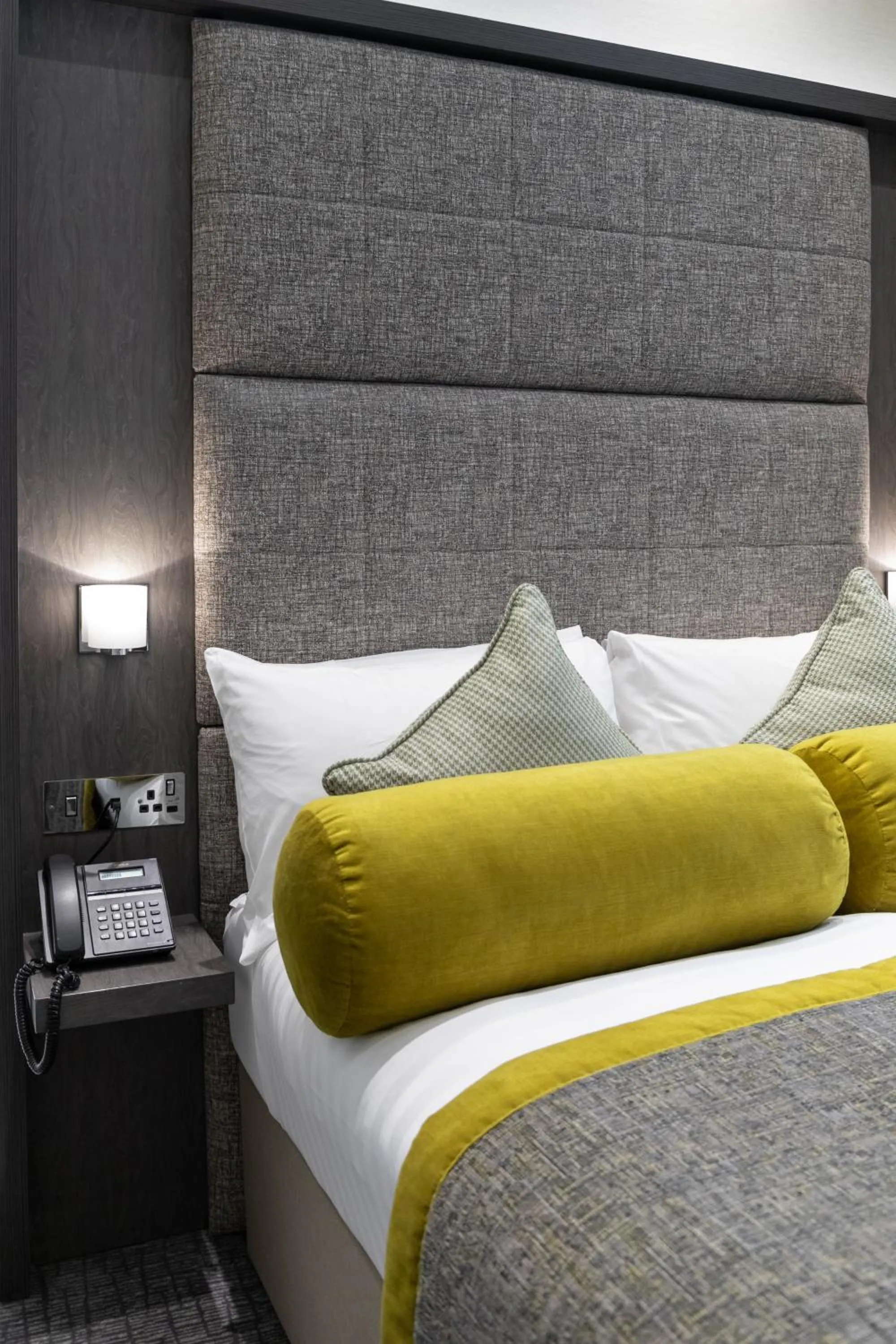 Deluxe Family Room in Mornington Hotel London Victoria