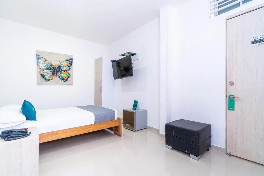 Budget Double Room - single occupancy in Hotel Granada Loft